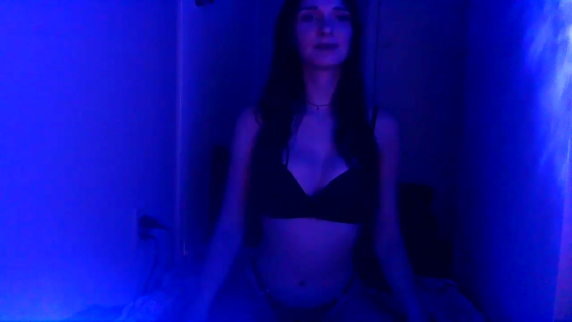 Gallery image thumbnail from AquariusBabe6's myfreecams stream on, 12/12/2022, 17:52 image 9 of 20