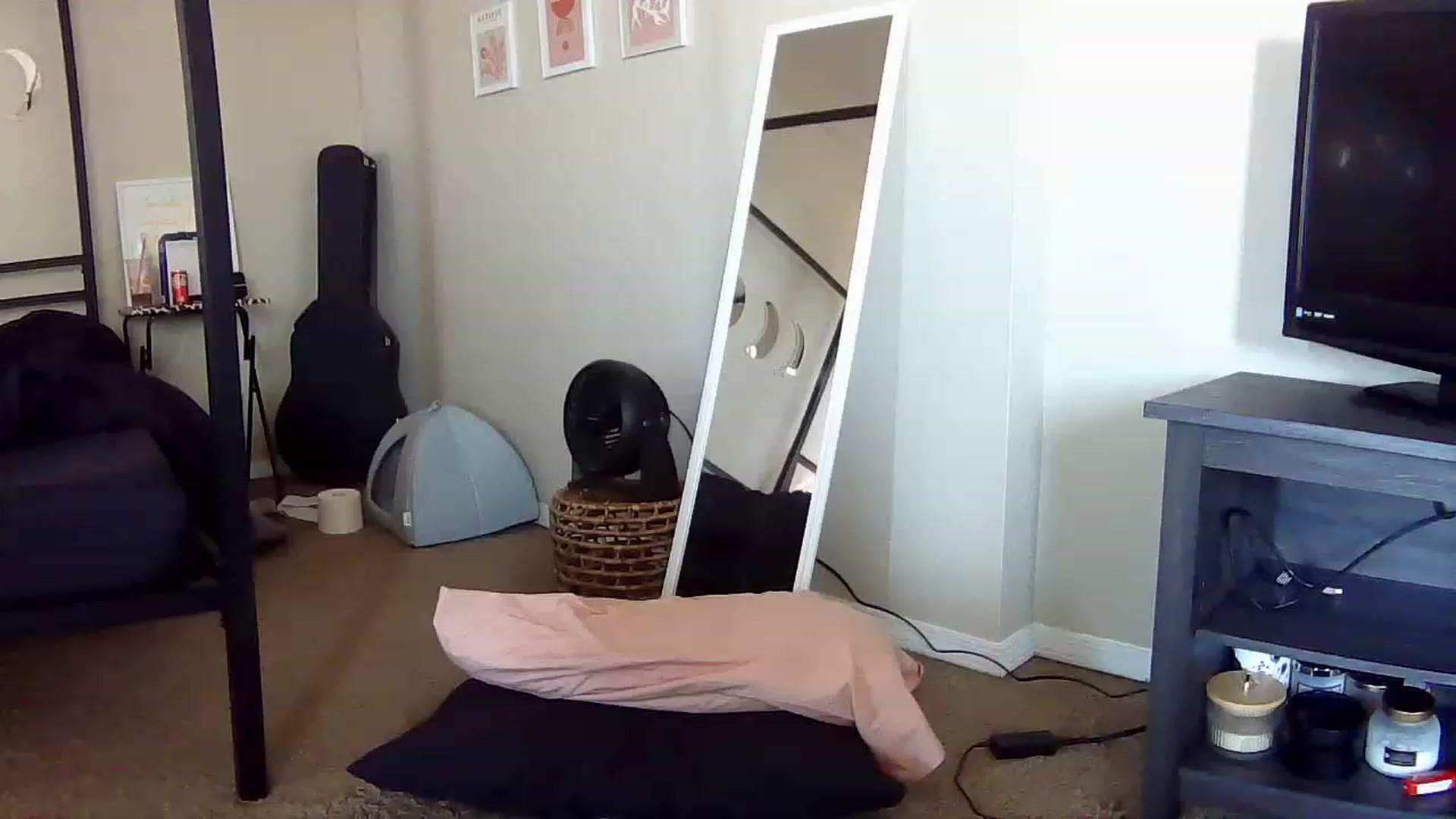 Gallery image thumbnail from AquariusBabe6's myfreecams stream on, 12/26/2022, 17:14 image 1 of 20