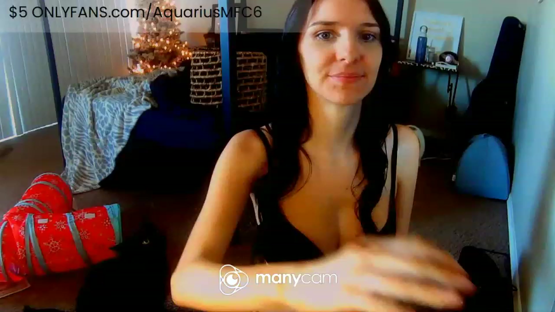 Gallery image thumbnail from AquariusBabe6's myfreecams stream on, 01/26/2023, 15:29 image 2 of 20