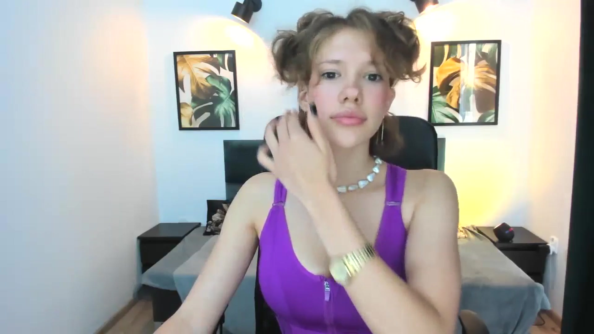 Gallery image thumbnail from Aquariuss's myfreecams stream on, 06/14/2024, 15:46 image 5 of 20