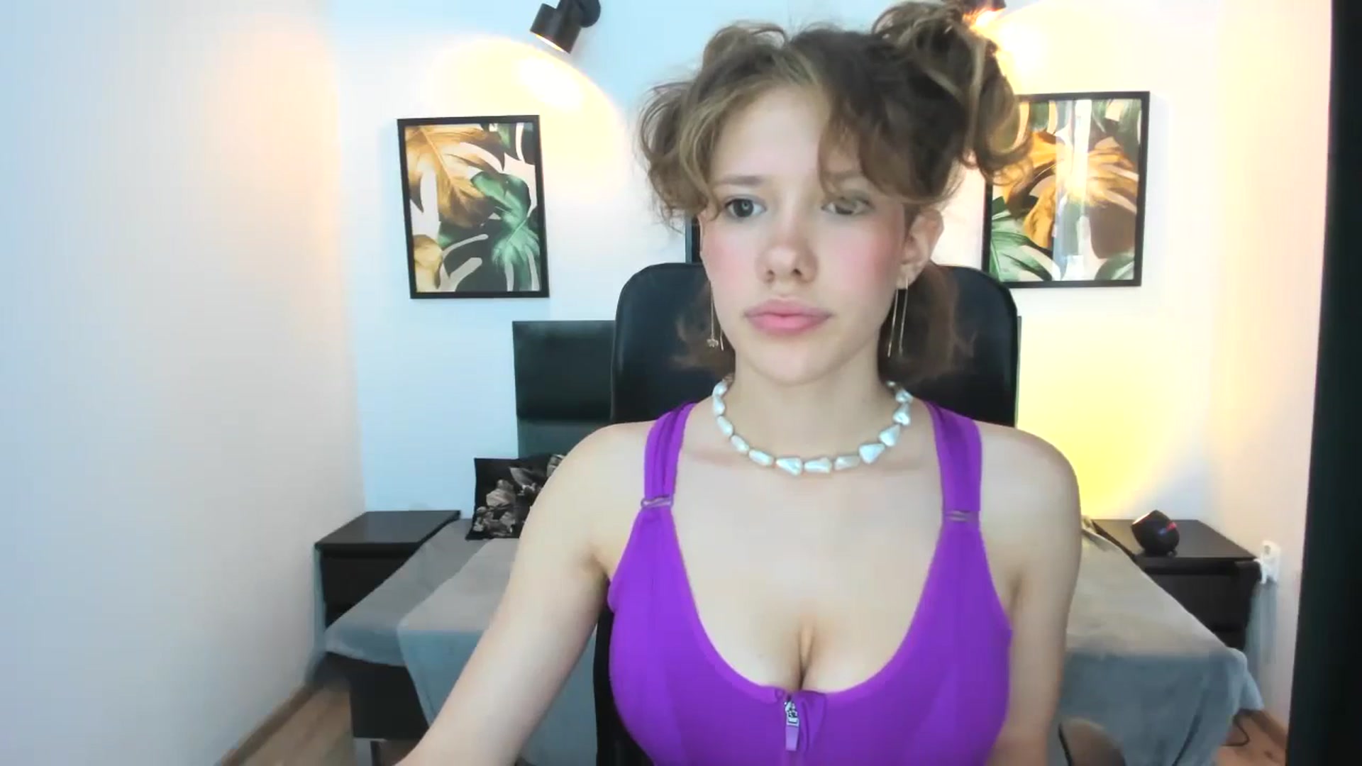 Gallery image thumbnail from Aquariuss's myfreecams stream on, 06/14/2024, 15:46 image 12 of 20