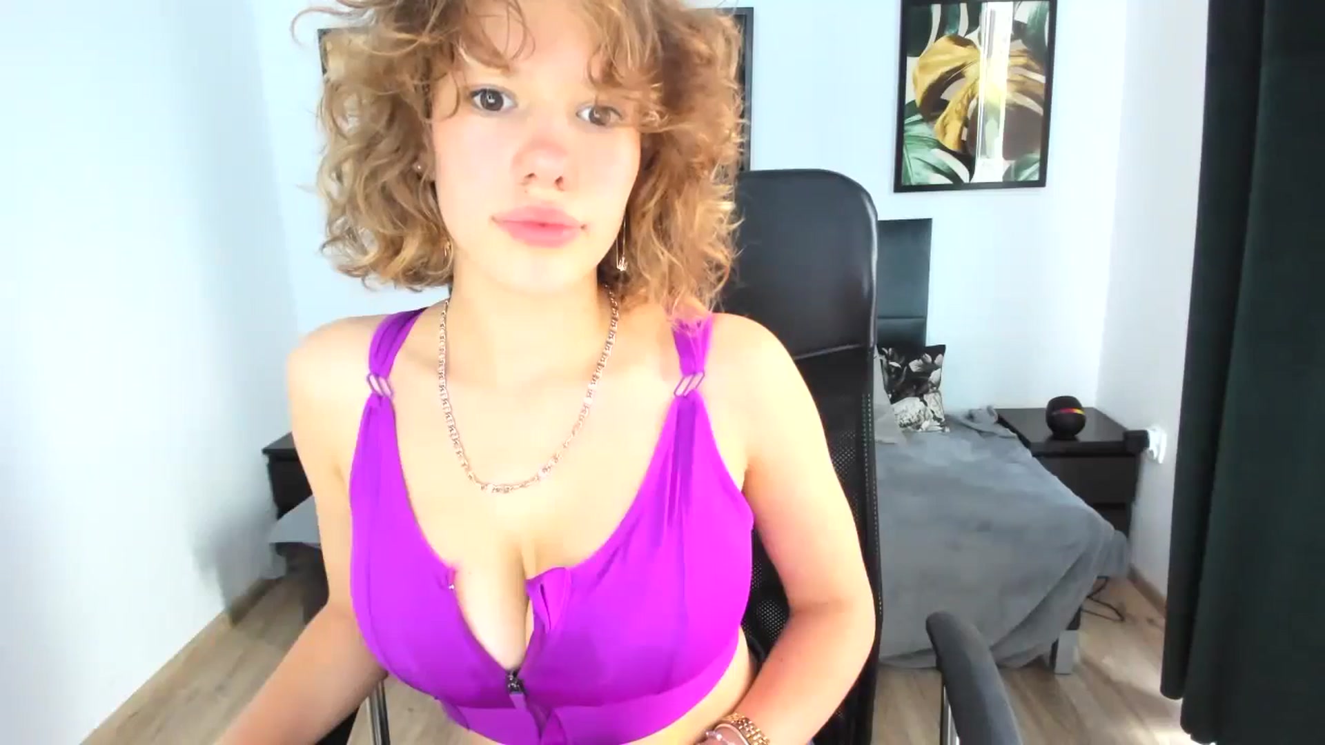 Gallery image thumbnail from Aquariuss's myfreecams stream on, 06/18/2024, 18:01 image 20 of 20