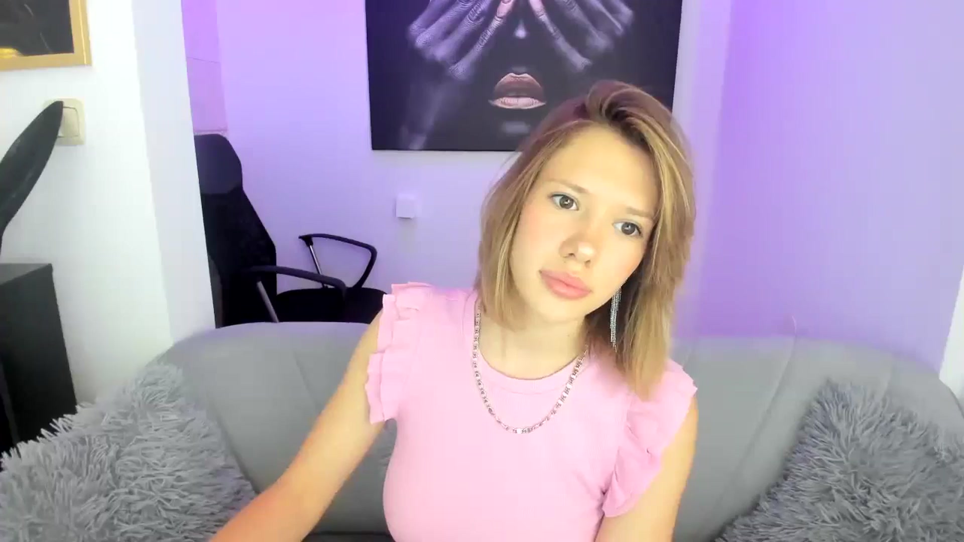 Gallery image thumbnail from Aquariuss's myfreecams stream on, 06/20/2024, 17:04 image 7 of 20
