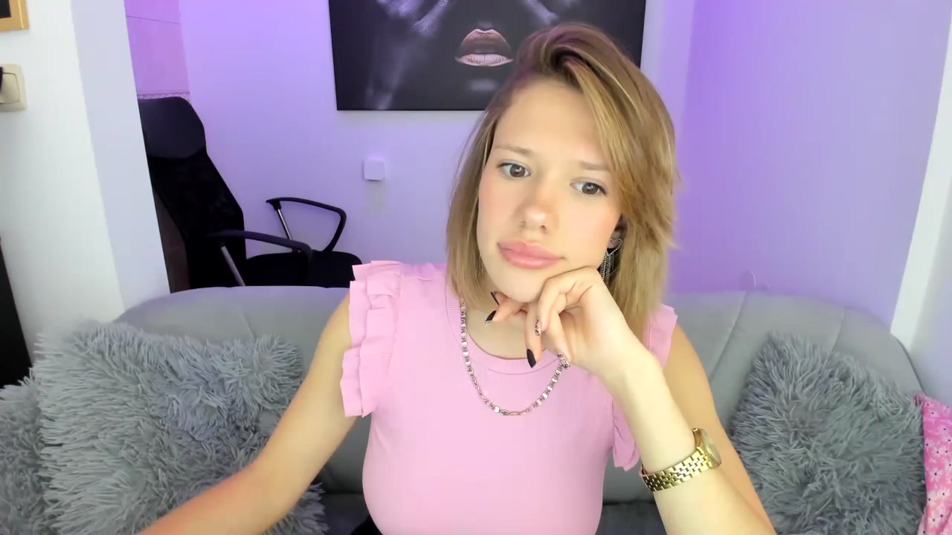 Gallery image thumbnail from Aquariuss's myfreecams stream on, 06/20/2024, 17:04 image 18 of 20