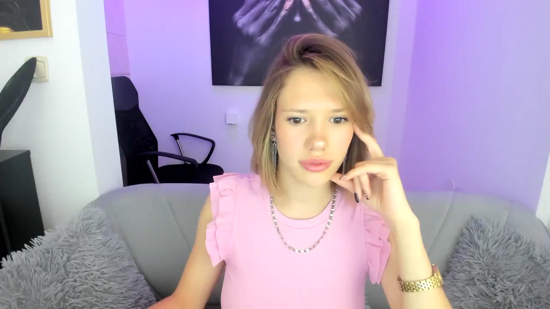 Gallery image thumbnail from Aquariuss's myfreecams stream on, 06/20/2024, 17:04 image 4 of 20