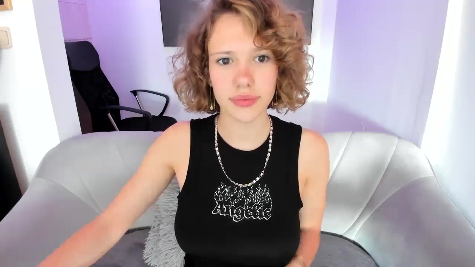 Gallery image thumbnail from Aquariuss's myfreecams stream on, 06/23/2024, 09:29 image 8 of 20