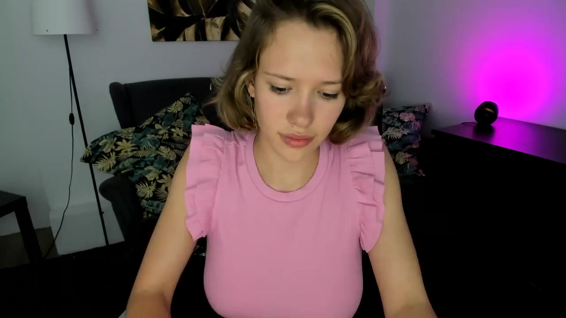 Gallery image thumbnail from Aquariuss's myfreecams stream on, 06/27/2024, 14:48 image 12 of 20