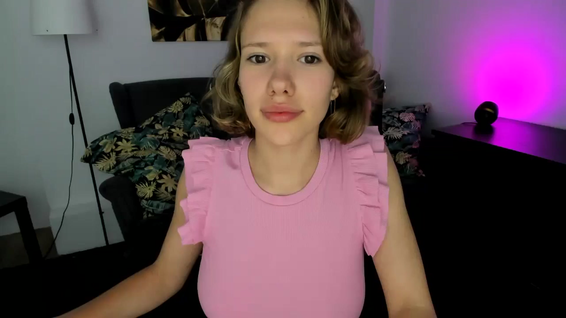 Gallery image thumbnail from Aquariuss's myfreecams stream on, 06/27/2024, 14:48 image 11 of 20