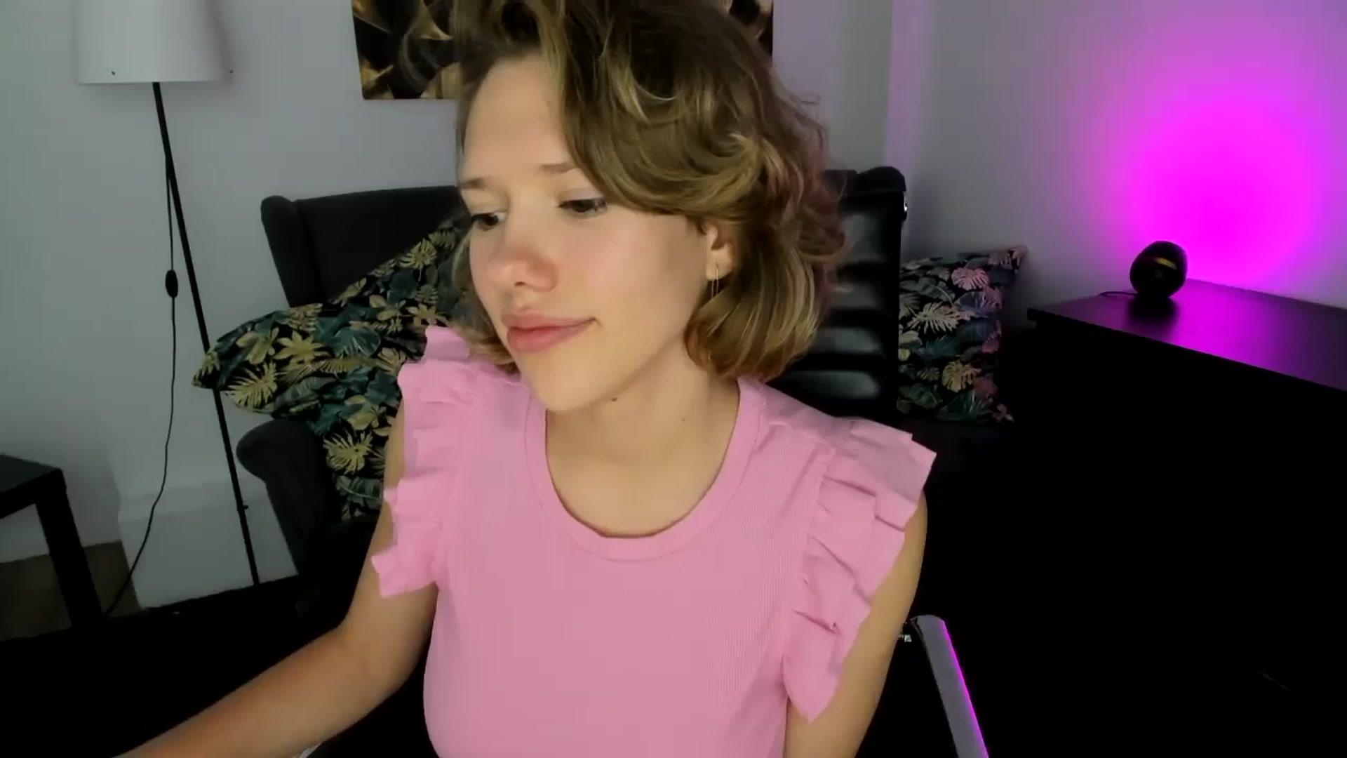 Gallery image thumbnail from Aquariuss's myfreecams stream on, 06/27/2024, 14:48 image 18 of 20