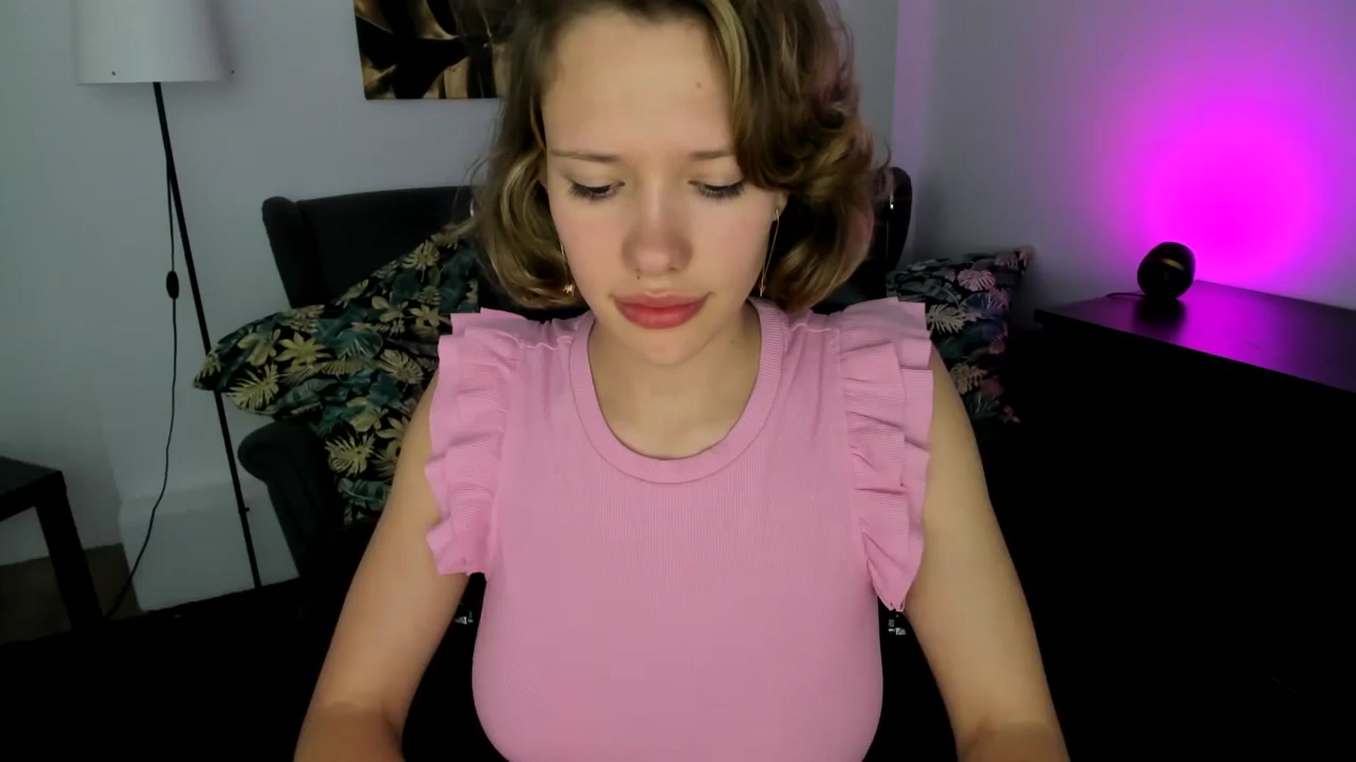 Gallery image thumbnail from Aquariuss's myfreecams stream on, 06/27/2024, 14:48 image 17 of 20