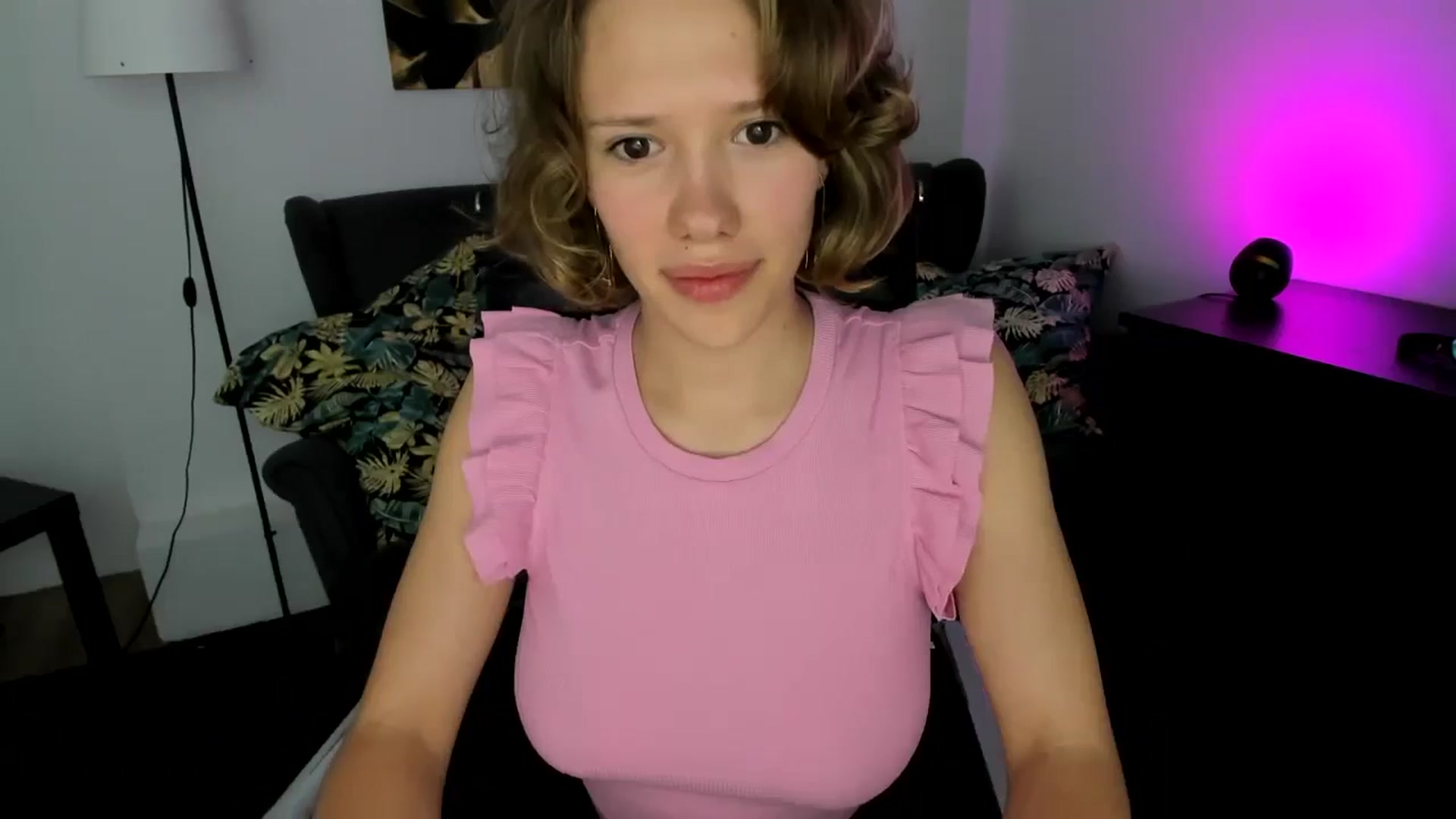Gallery image thumbnail from Aquariuss's myfreecams stream on, 06/27/2024, 15:58 image 7 of 20