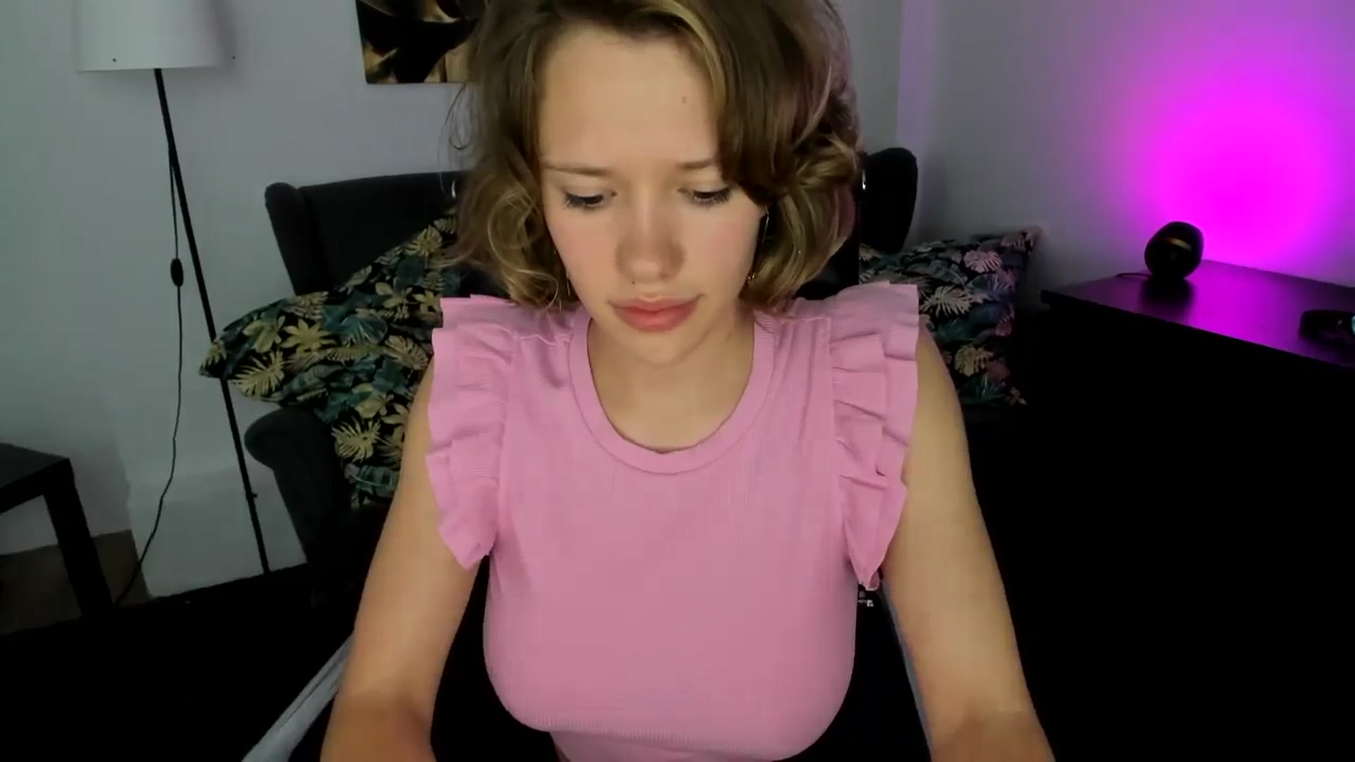 Gallery image thumbnail from Aquariuss's myfreecams stream on, 06/27/2024, 15:58 image 13 of 20