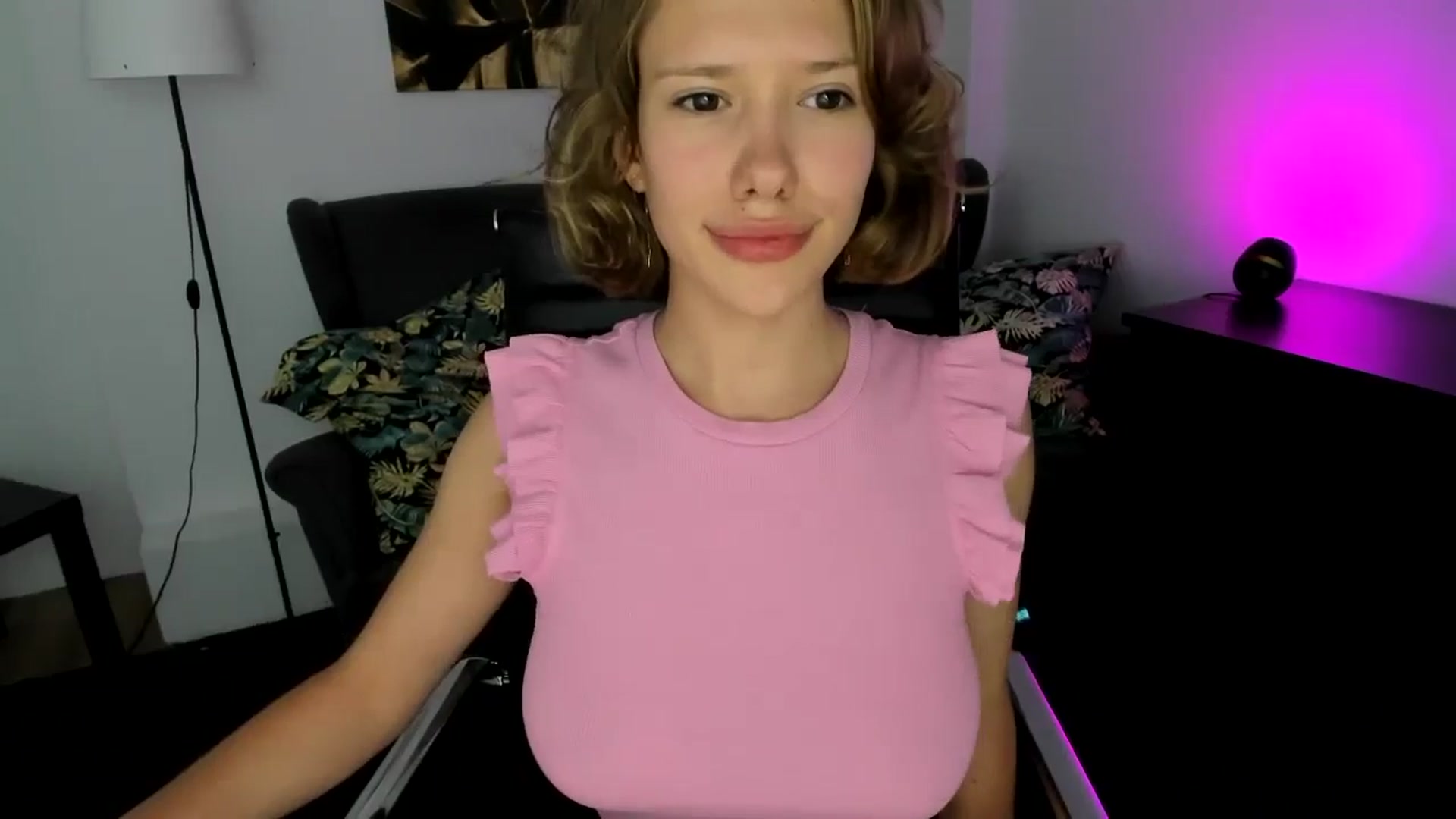 Gallery image thumbnail from Aquariuss's myfreecams stream on, 06/27/2024, 16:37 image 20 of 20