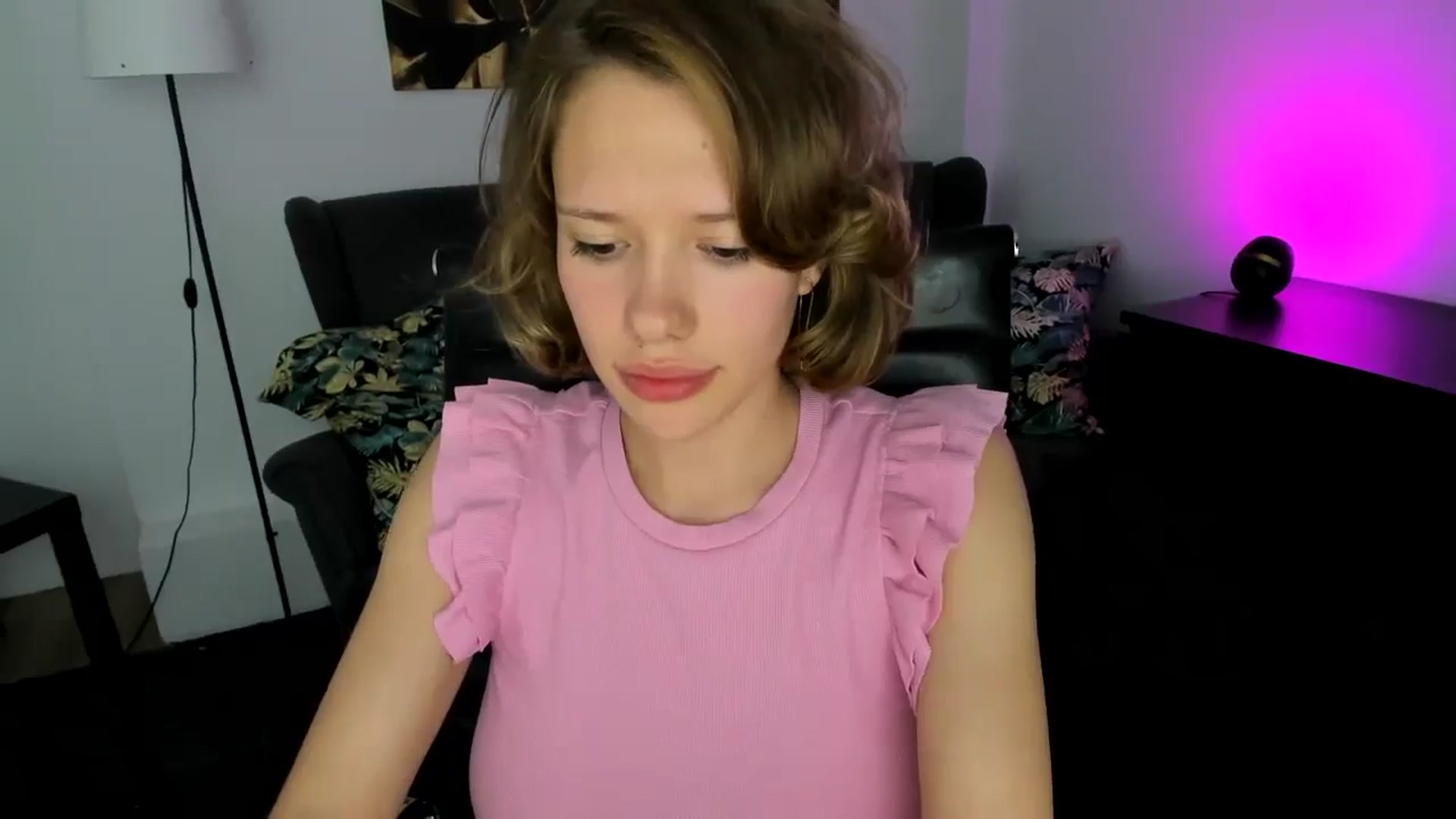 Gallery image thumbnail from Aquariuss's myfreecams stream on, 06/27/2024, 16:54 image 18 of 20