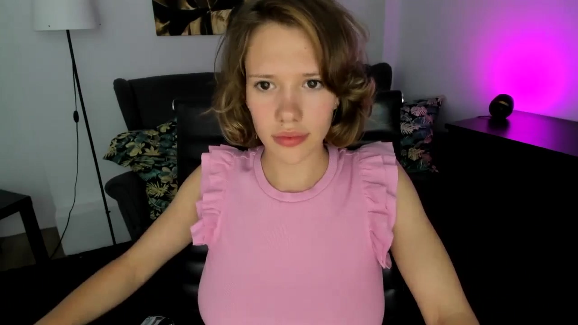 Gallery image thumbnail from Aquariuss's myfreecams stream on, 06/27/2024, 16:54 image 19 of 20