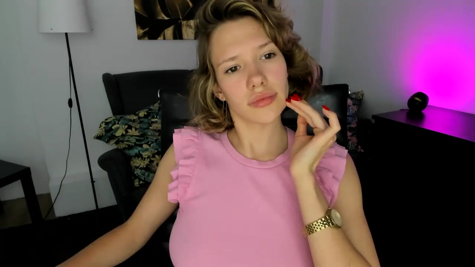 Gallery image thumbnail from Aquariuss's myfreecams stream on, 06/27/2024, 18:31 image 13 of 20