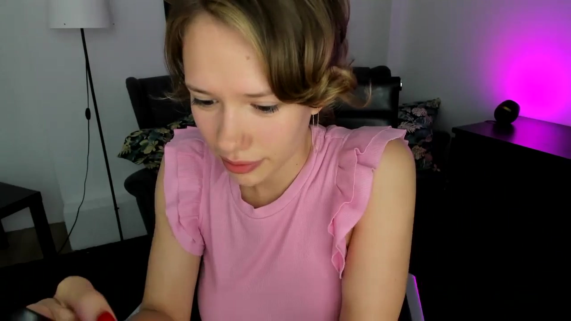 Gallery image thumbnail from Aquariuss's myfreecams stream on, 06/27/2024, 19:42 image 13 of 20