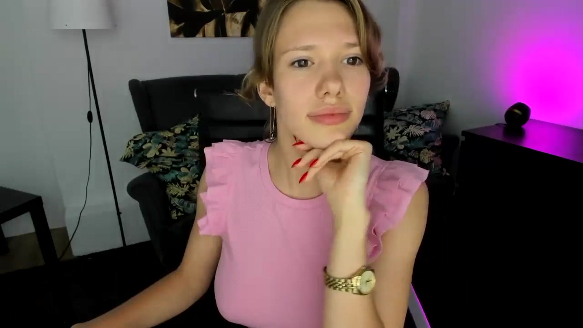 Gallery image thumbnail from Aquariuss's myfreecams stream on, 06/27/2024, 19:42 image 17 of 20