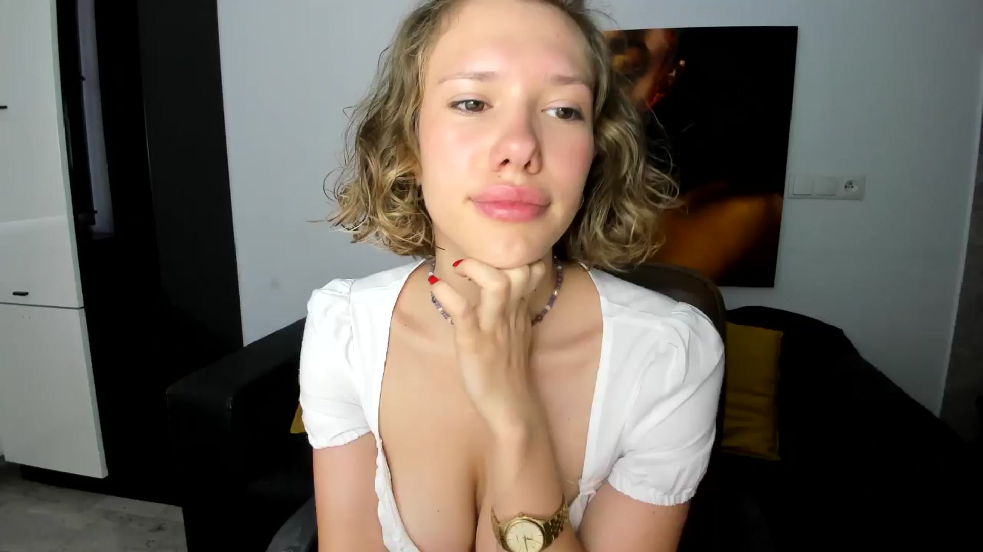 Gallery image thumbnail from Aquariuss's myfreecams stream on, 06/28/2024, 16:57 image 6 of 20