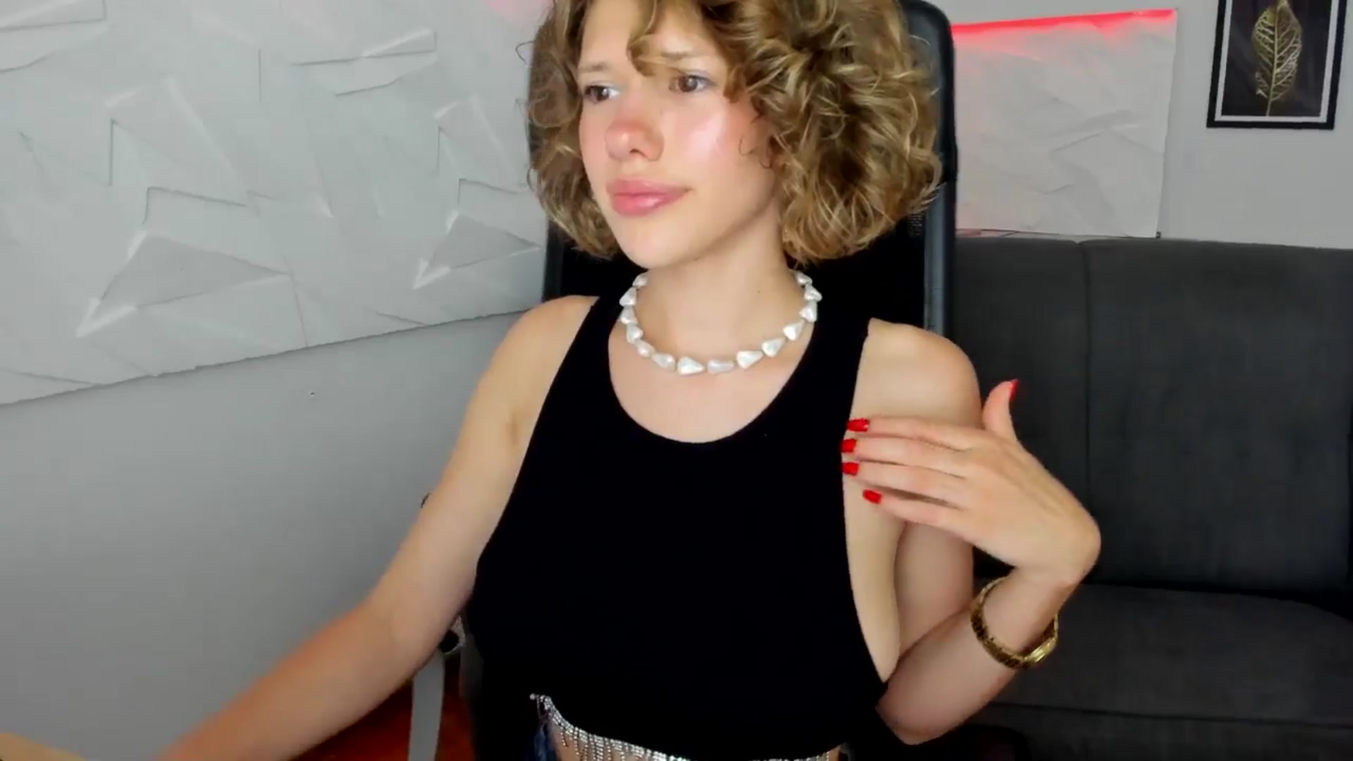 Gallery image thumbnail from Aquariuss's myfreecams stream on, 06/30/2024, 17:08 image 19 of 20