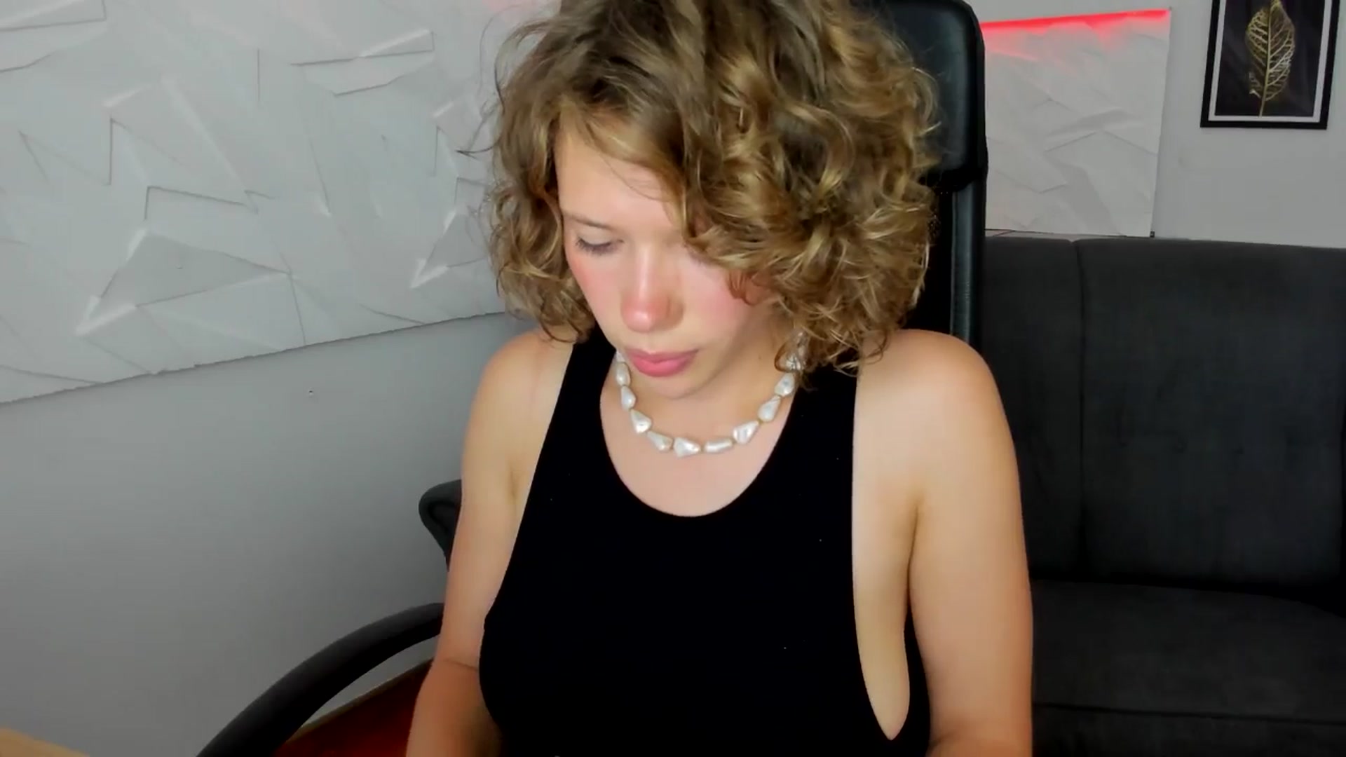 Gallery image thumbnail from Aquariuss's myfreecams stream on, 06/30/2024, 17:08 image 5 of 20