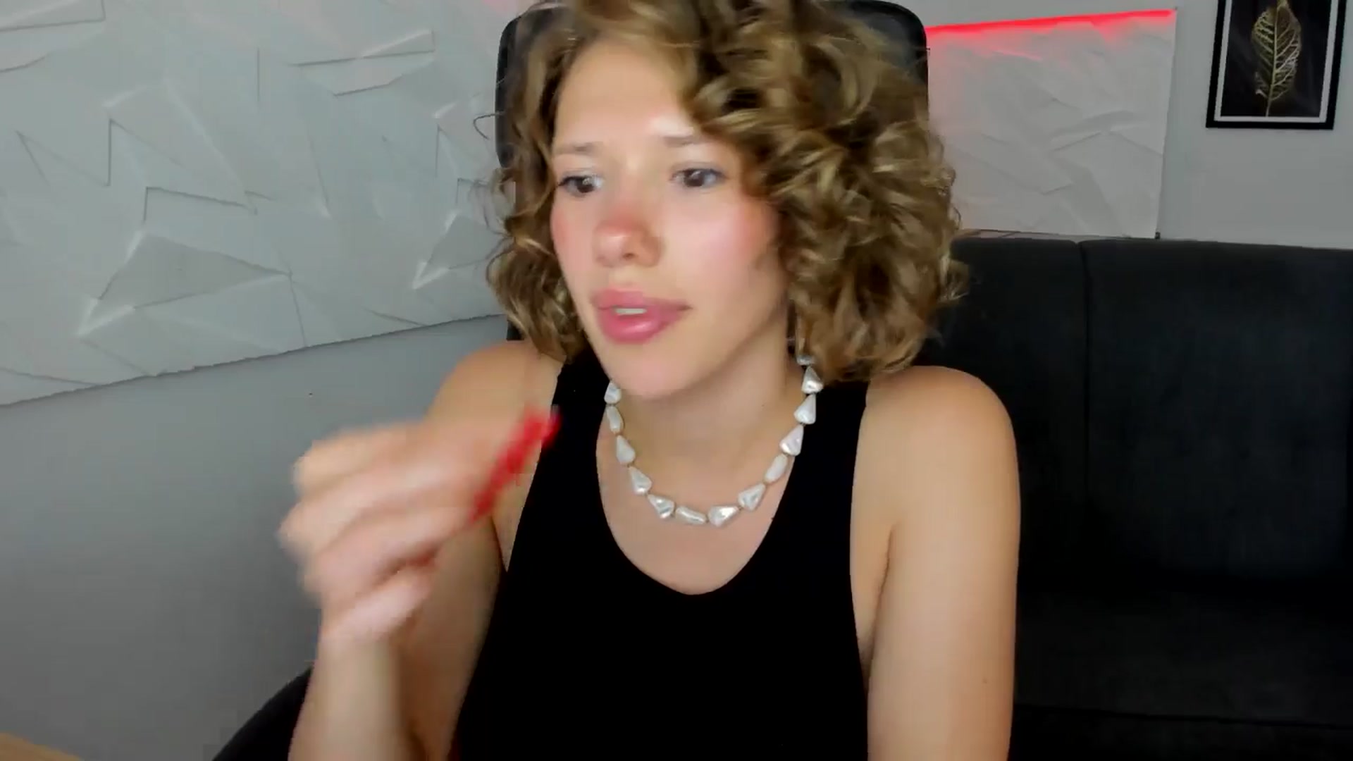 Gallery image thumbnail from Aquariuss's myfreecams stream on, 06/30/2024, 17:08 image 10 of 20