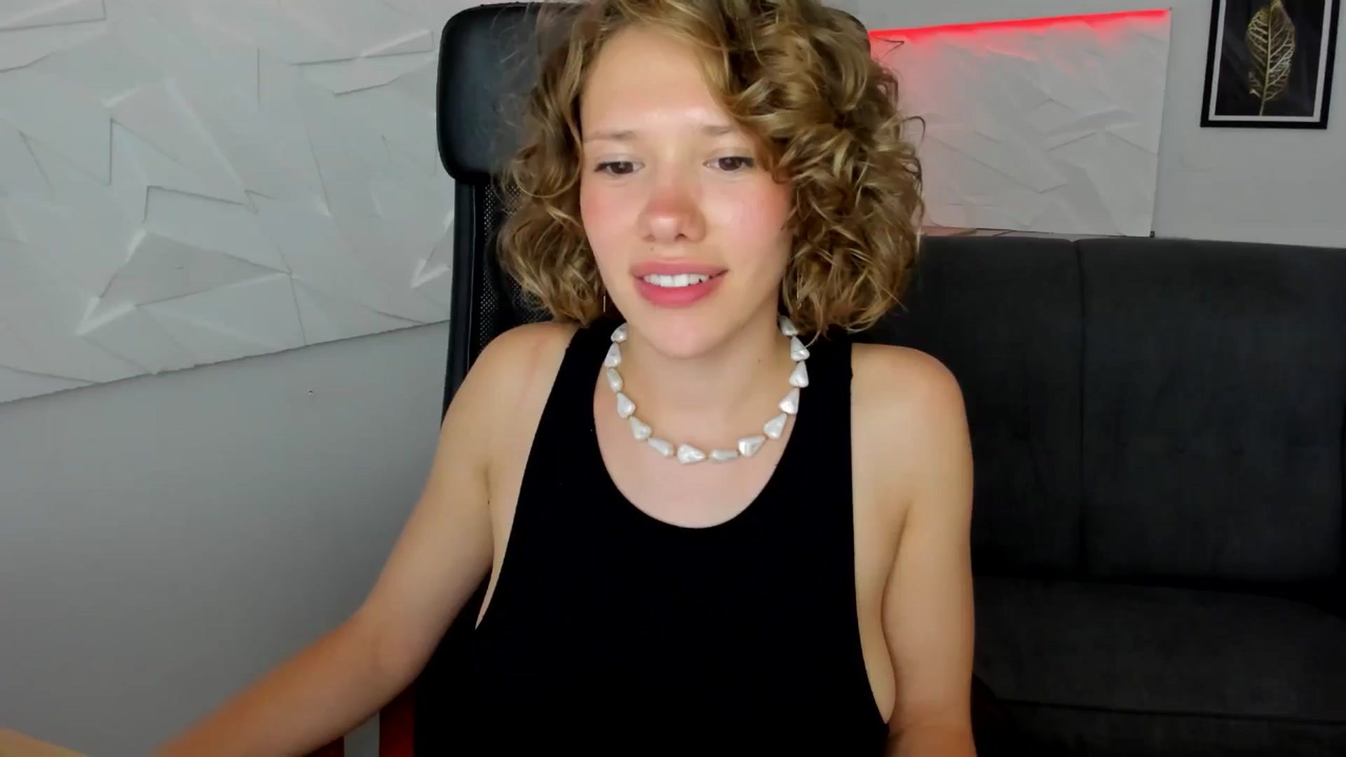 Gallery image thumbnail from Aquariuss's myfreecams stream on, 06/30/2024, 17:08 image 6 of 20