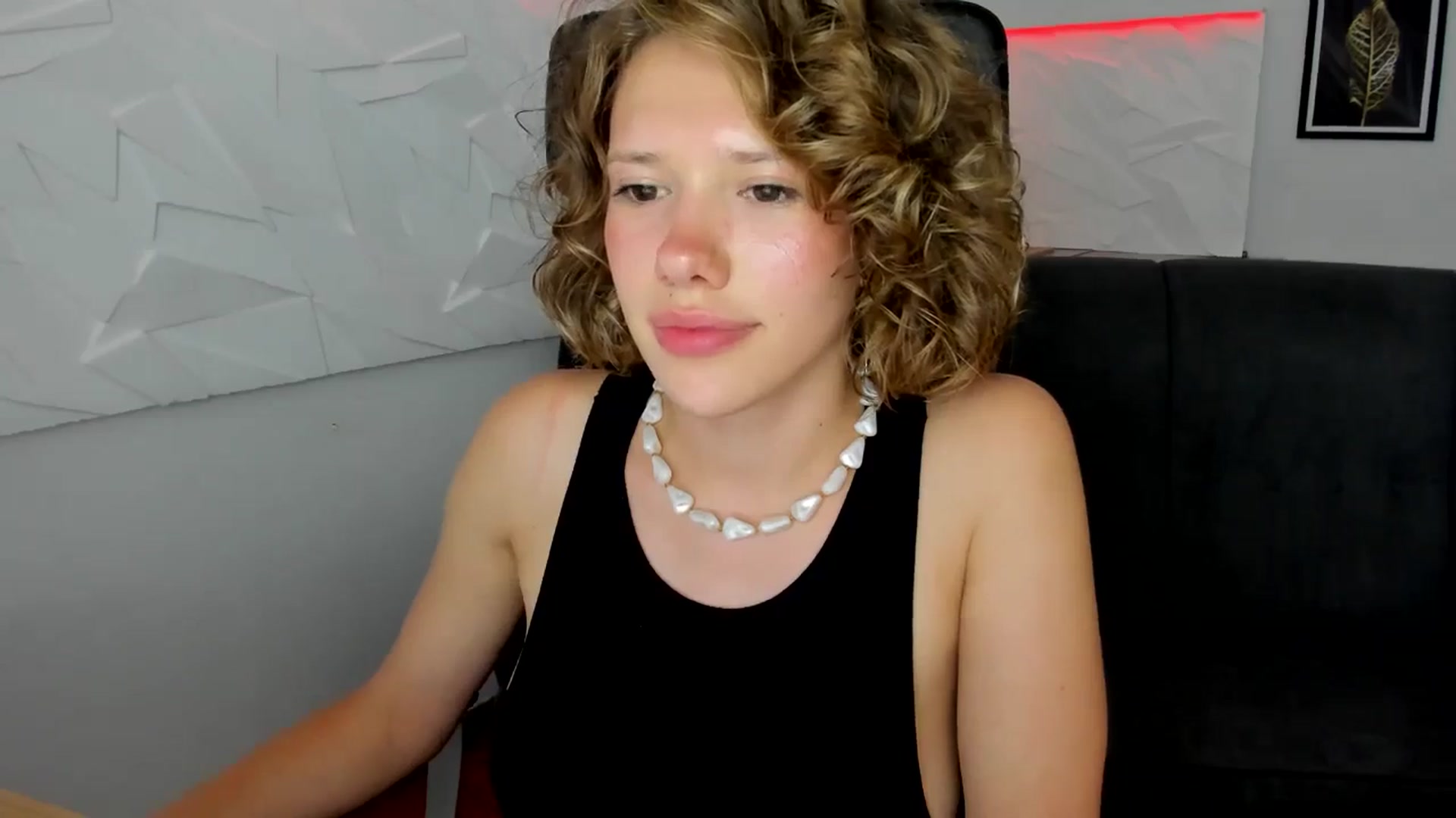Gallery image thumbnail from Aquariuss's myfreecams stream on, 06/30/2024, 17:08 image 2 of 20