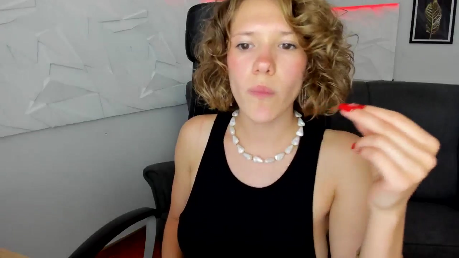 Gallery image thumbnail from Aquariuss's myfreecams stream on, 06/30/2024, 17:08 image 4 of 20