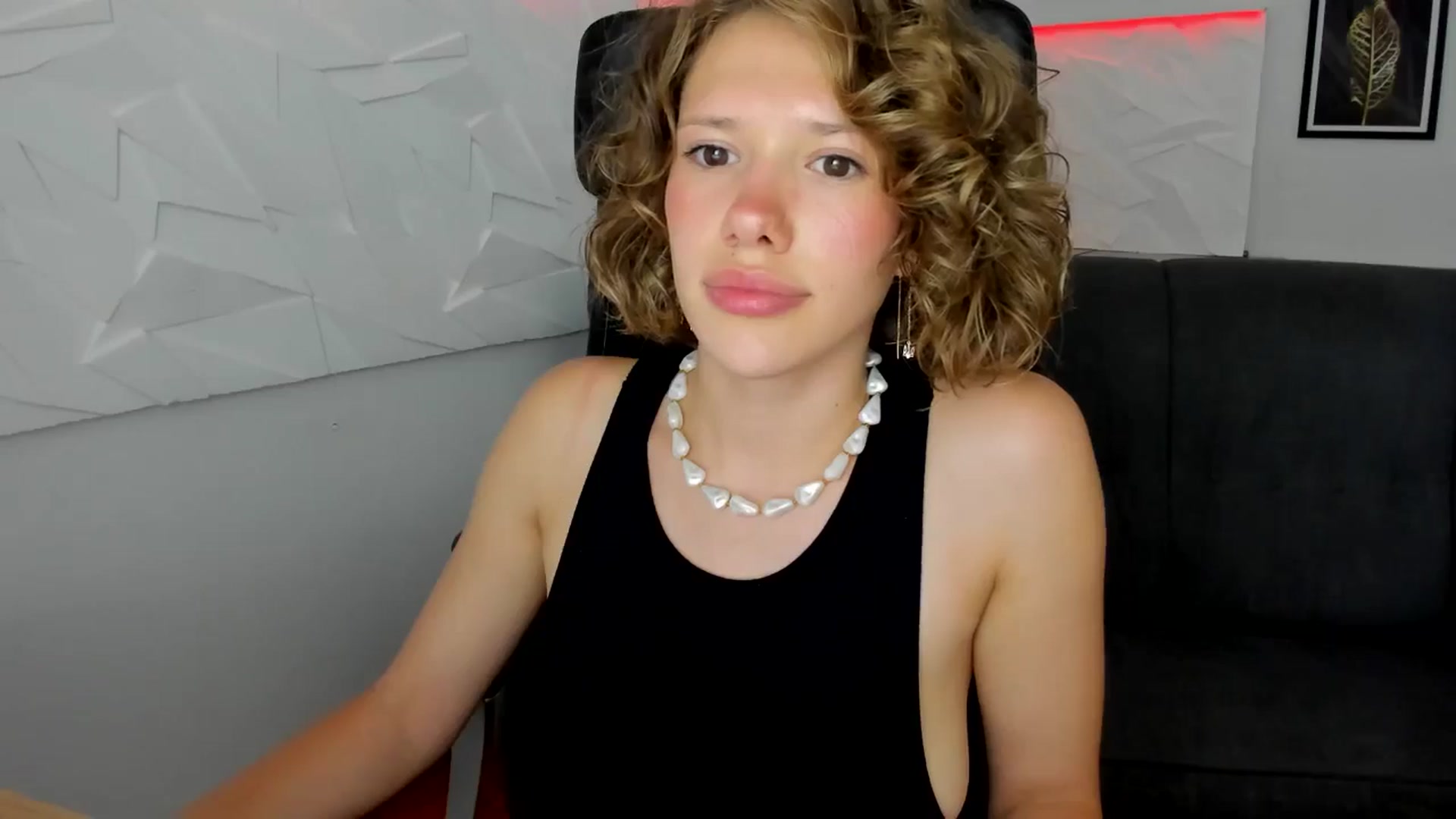 Gallery image thumbnail from Aquariuss's myfreecams stream on, 06/30/2024, 17:08 image 9 of 20