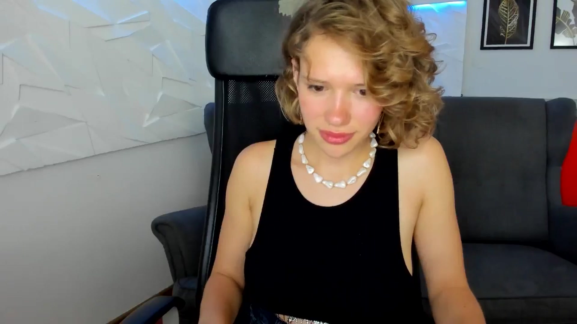 Gallery image thumbnail from Aquariuss's myfreecams stream on, 06/30/2024, 21:40 image 7 of 20