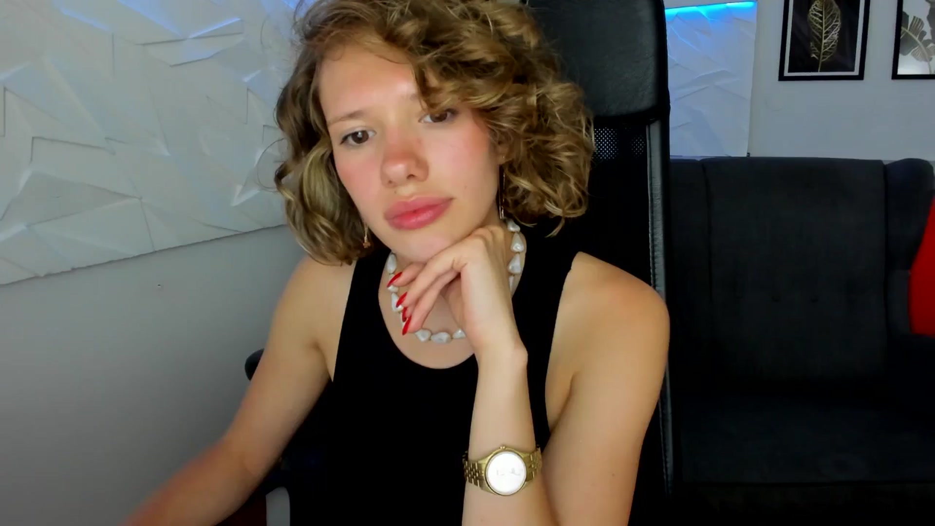 Gallery image thumbnail from Aquariuss's myfreecams stream on, 06/30/2024, 21:40 image 16 of 20