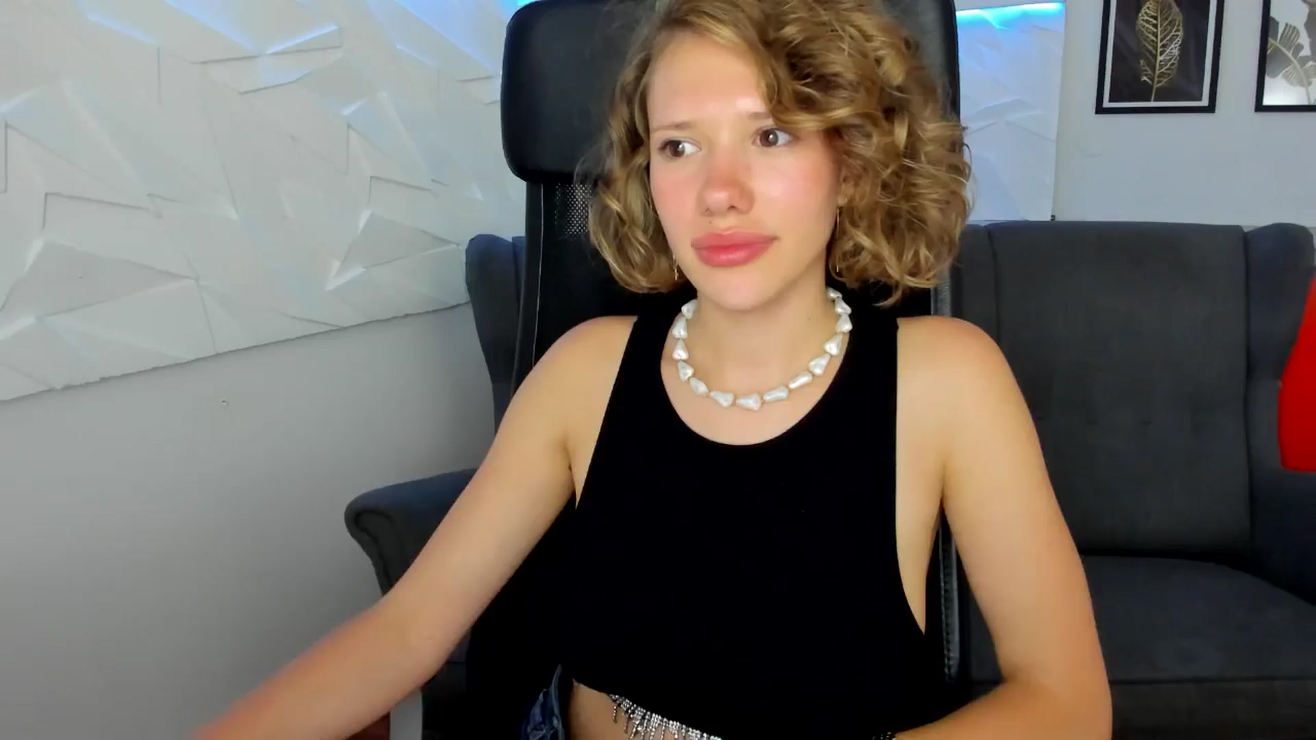 Gallery image thumbnail from Aquariuss's myfreecams stream on, 06/30/2024, 21:40 image 20 of 20