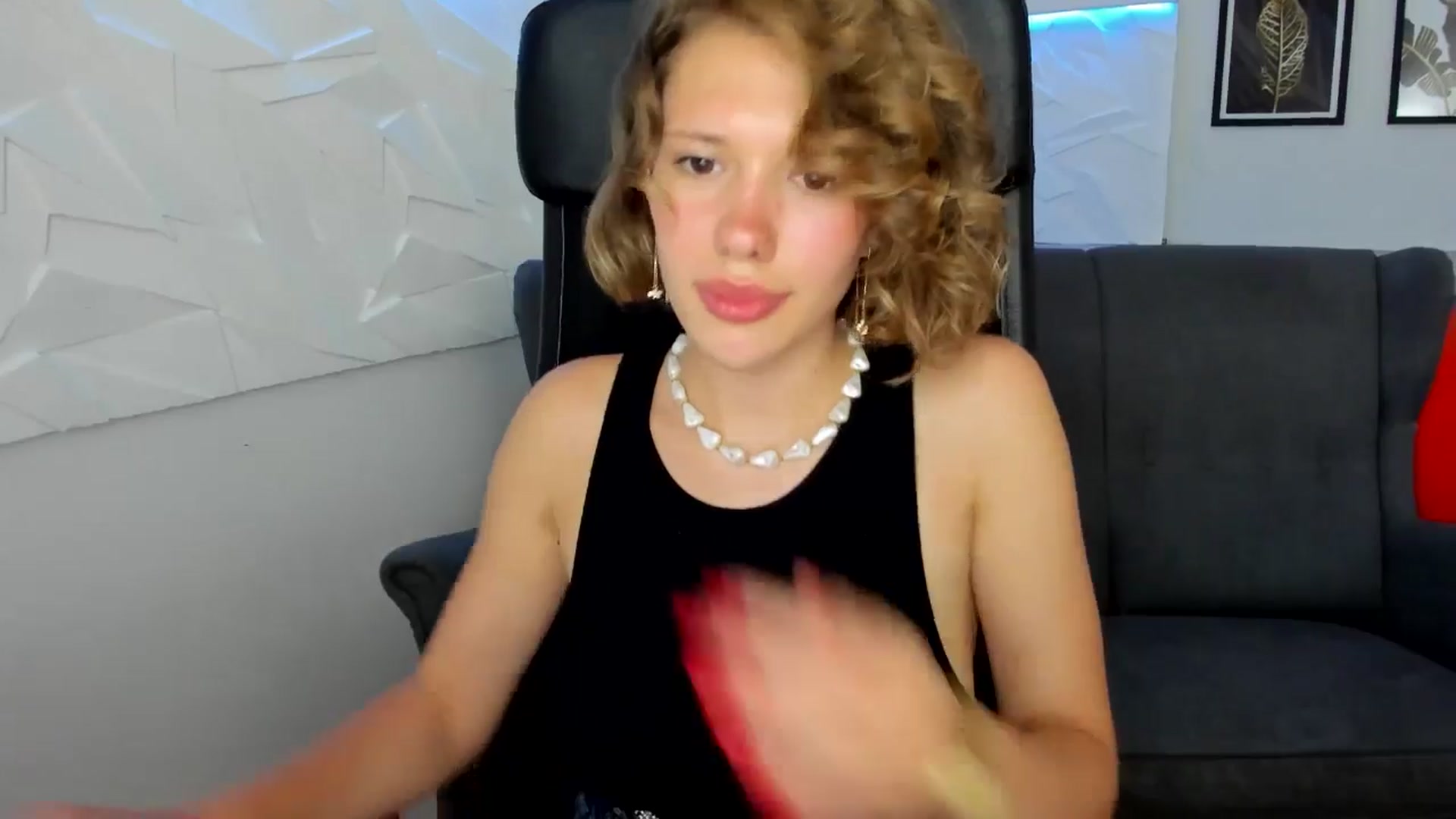 Gallery image thumbnail from Aquariuss's myfreecams stream on, 06/30/2024, 21:40 image 13 of 20