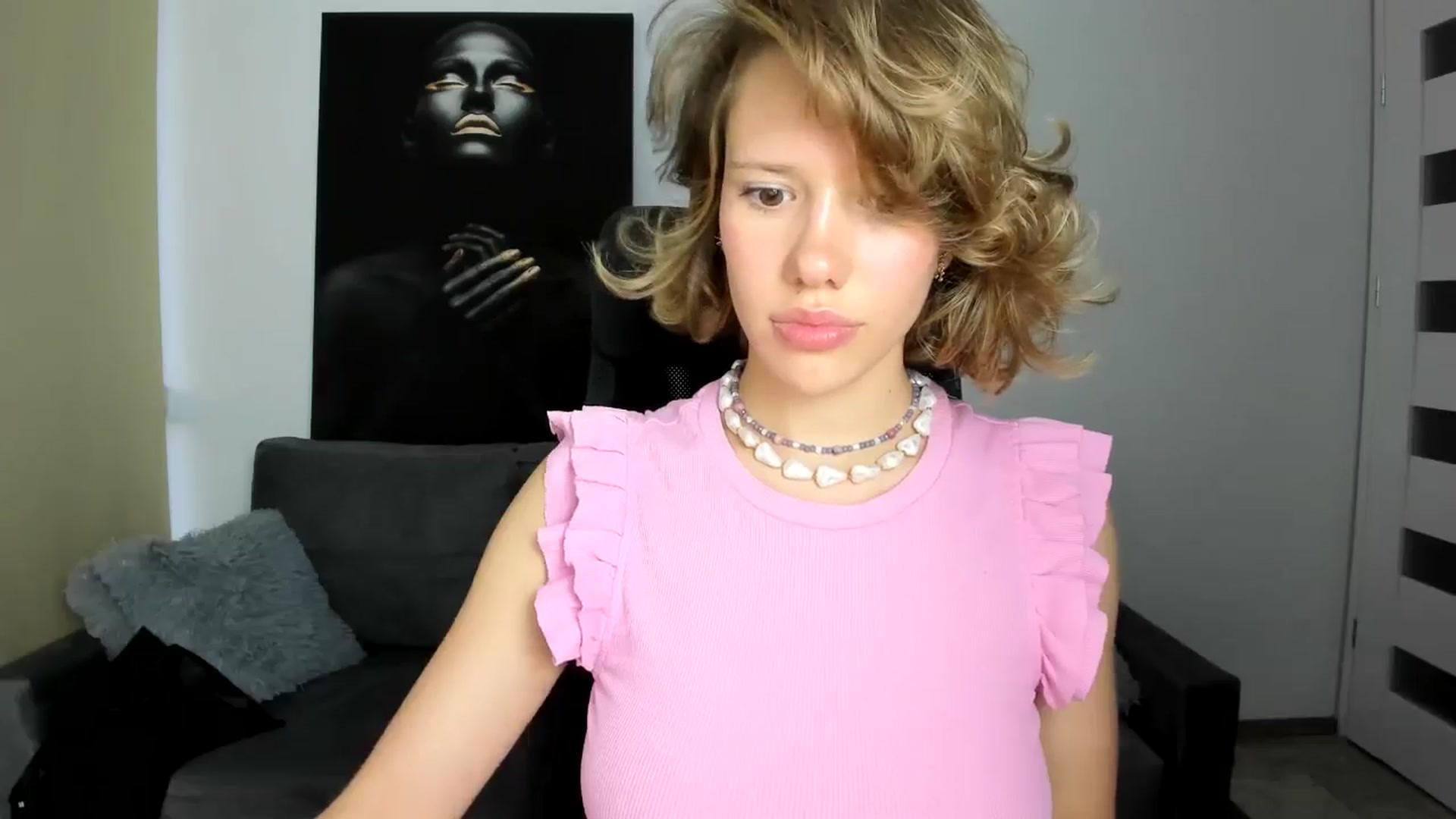 Gallery image thumbnail from Aquariuss's myfreecams stream on, 07/14/2024, 19:08 image 4 of 20