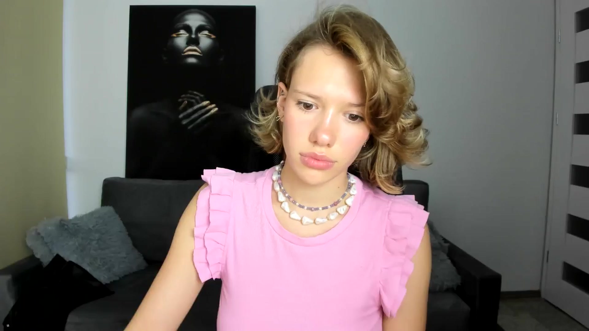 Gallery image thumbnail from Aquariuss's myfreecams stream on, 07/14/2024, 19:08 image 6 of 20