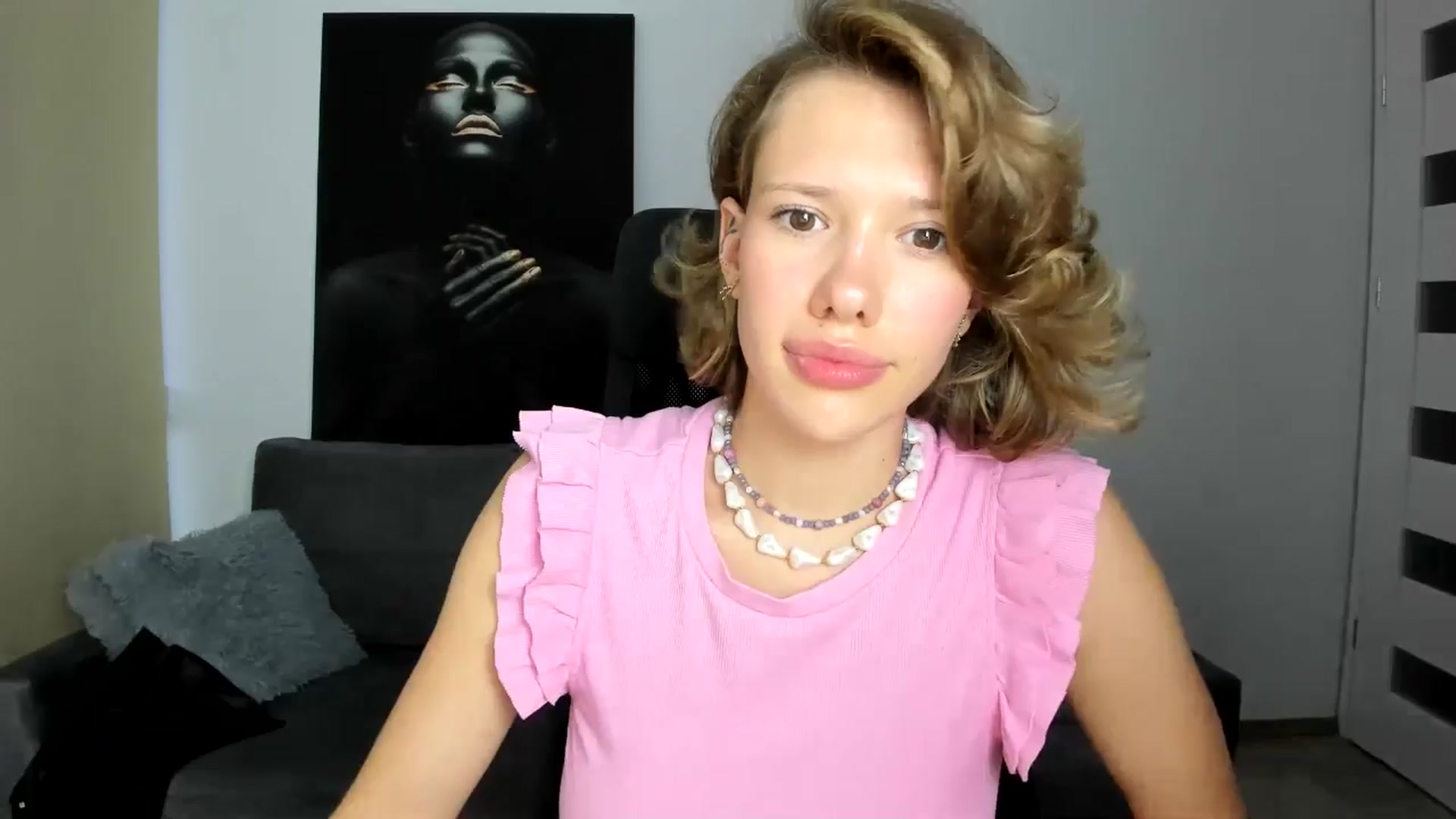 Gallery image thumbnail from Aquariuss's myfreecams stream on, 07/14/2024, 19:08 image 8 of 20