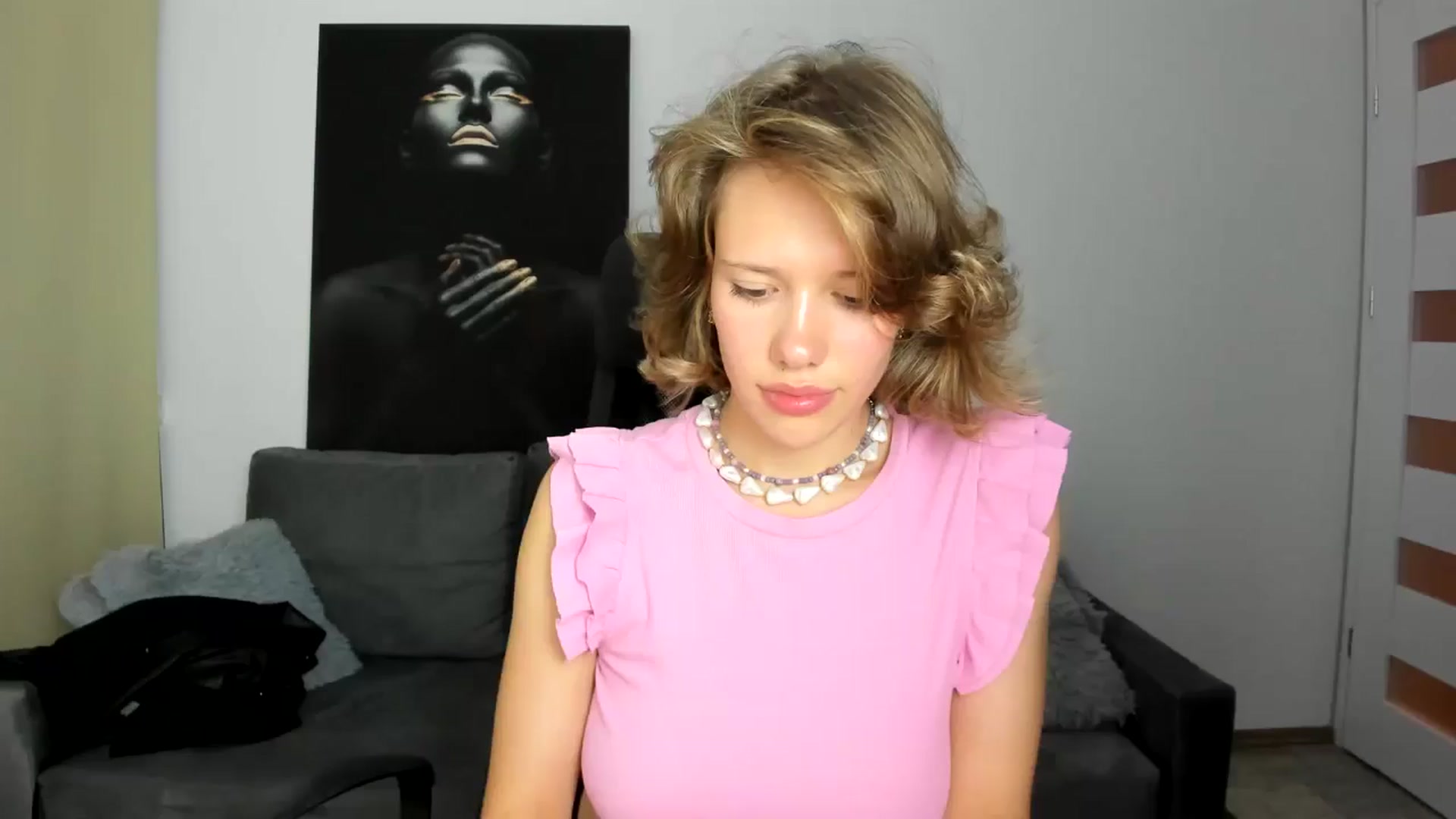 Gallery image thumbnail from Aquariuss's myfreecams stream on, 07/14/2024, 20:43 image 16 of 20