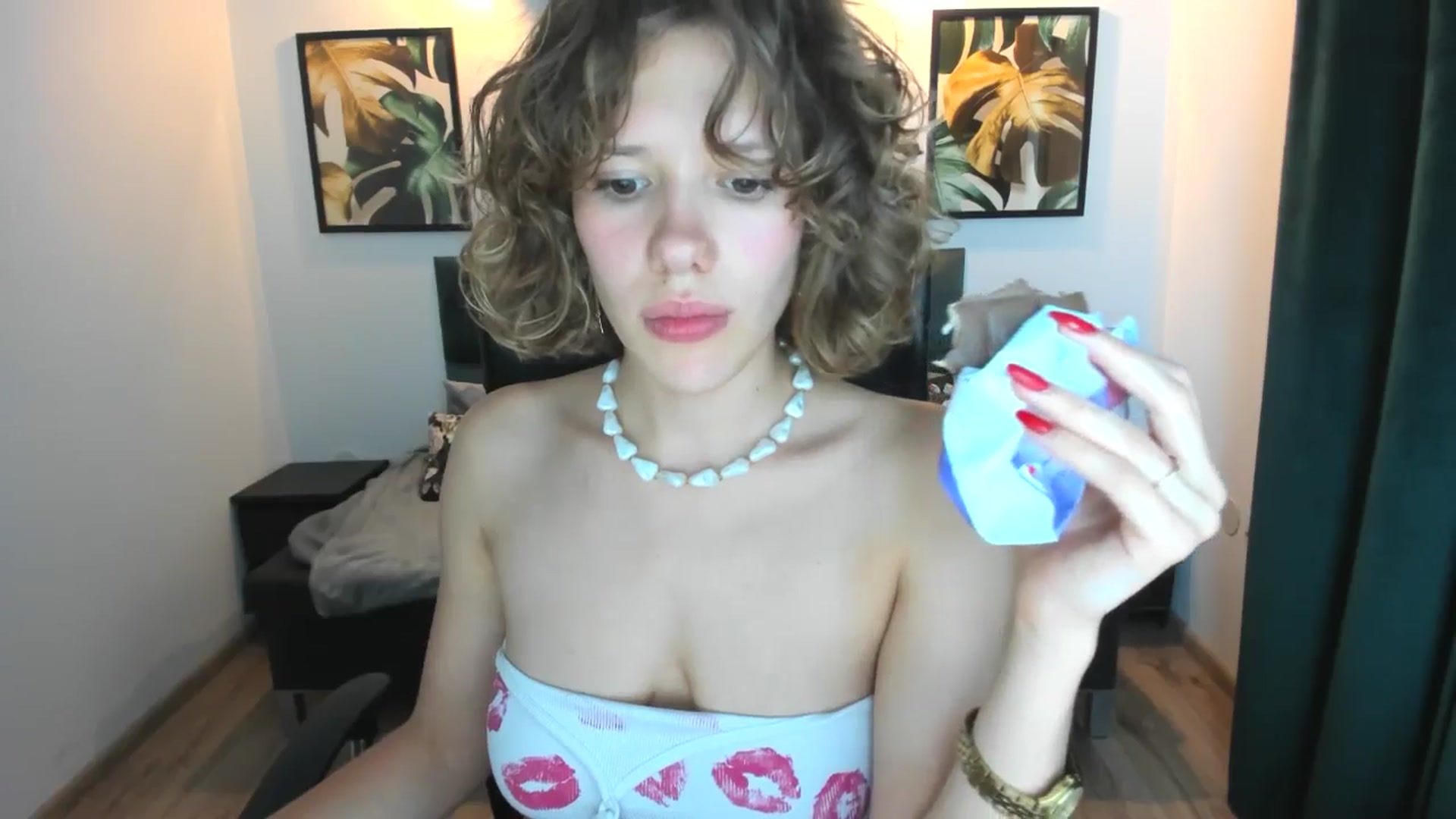 Gallery image thumbnail from Aquariuss's myfreecams stream on, 07/17/2024, 19:54 image 2 of 20