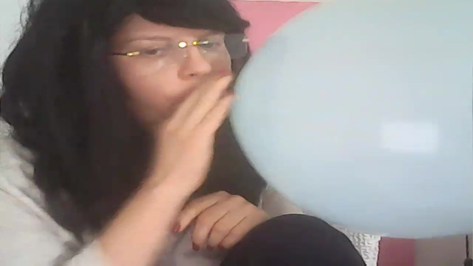 Gallery image thumbnail from AraArtist's myfreecams stream on, 12/25/2022, 23:56 image 16 of 20