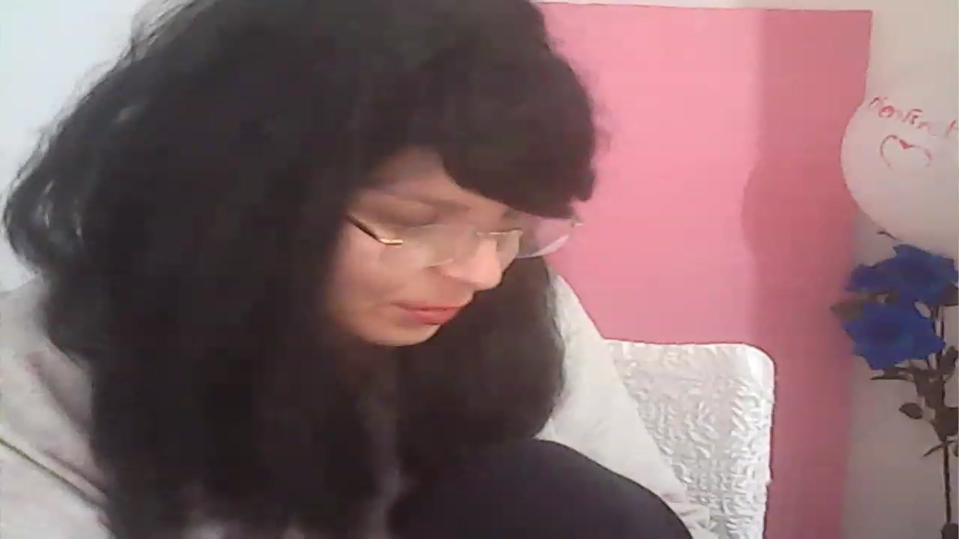 Gallery image thumbnail from AraArtist's myfreecams stream on, 12/25/2022, 23:56 image 18 of 20