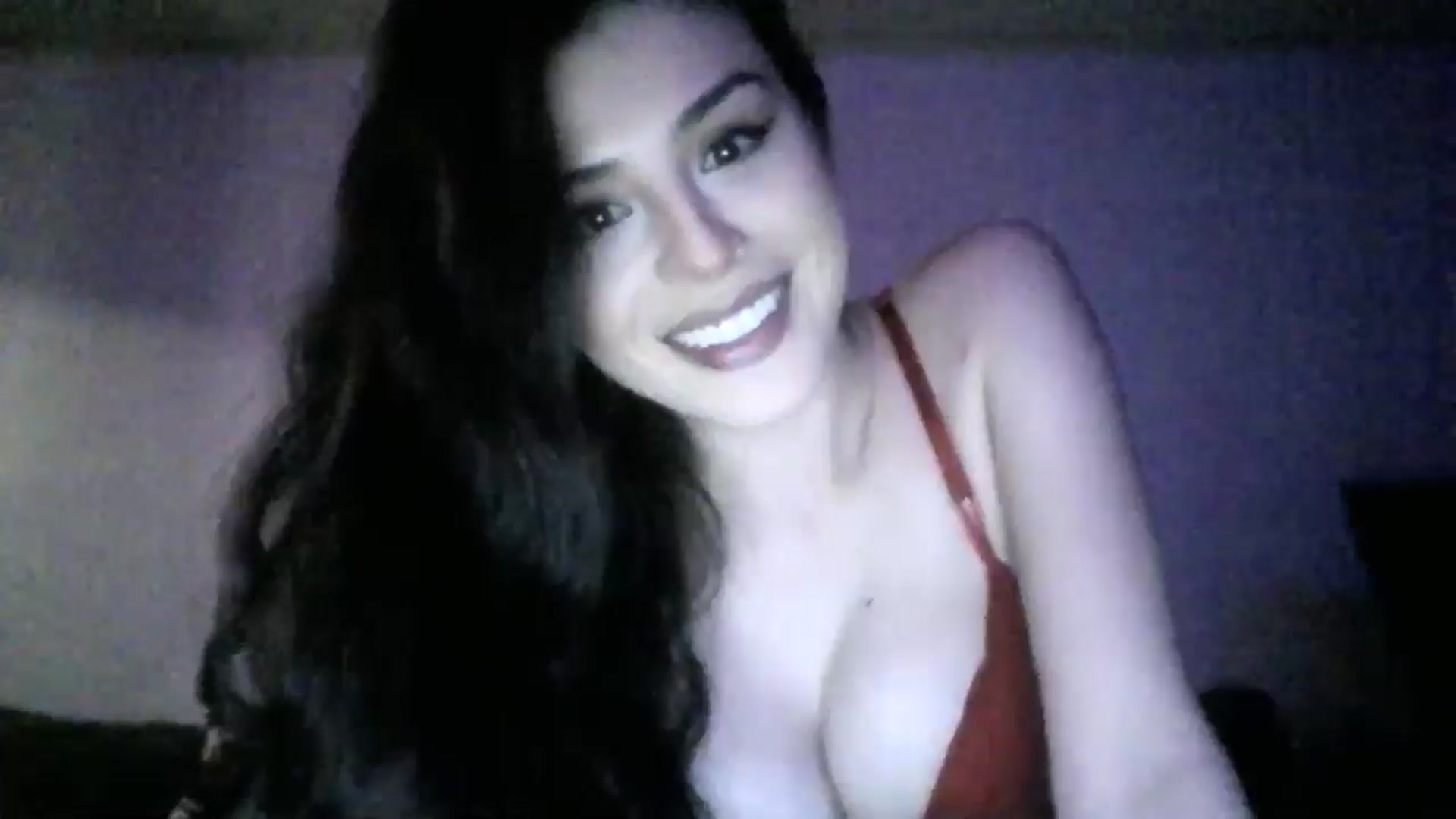 Gallery image thumbnail from Arabella4's myfreecams stream on, 07/14/2024, 08:09 image 4 of 20