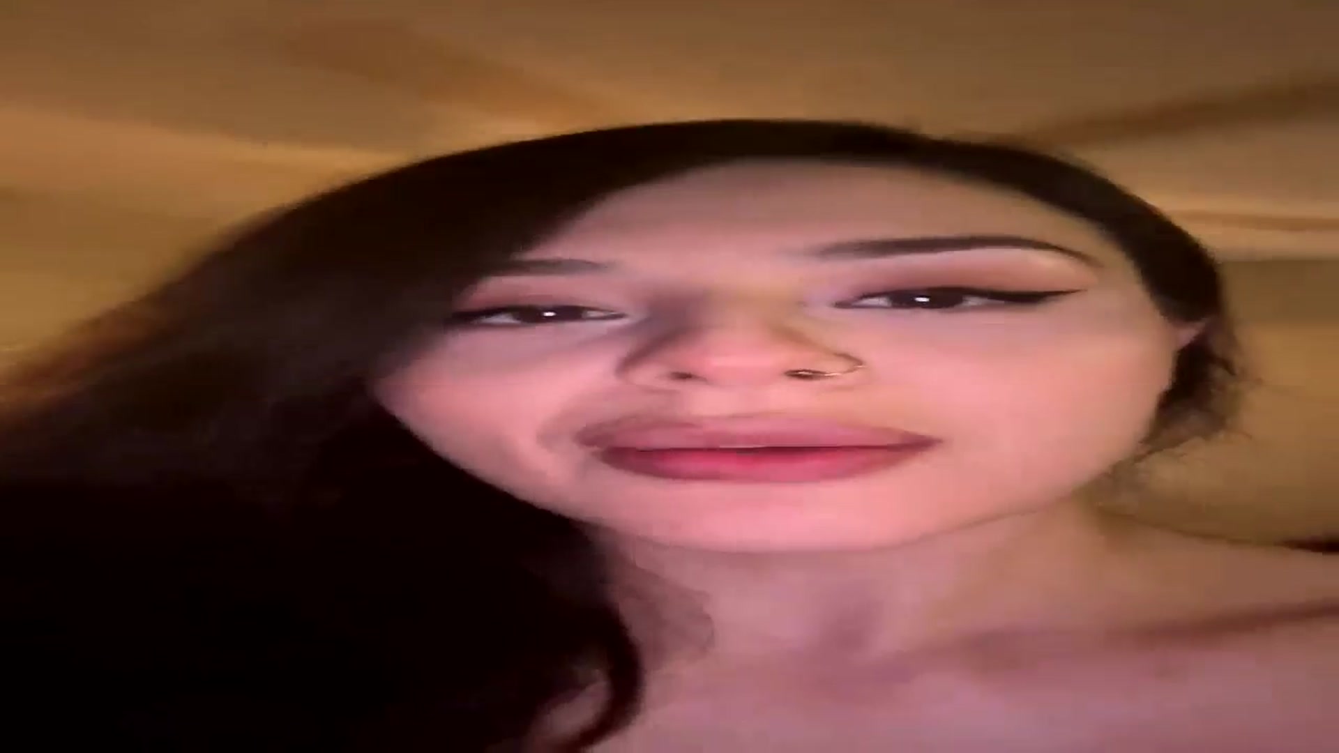 Gallery image thumbnail from Arabella4's myfreecams stream on, 07/14/2024, 09:48 image 10 of 20