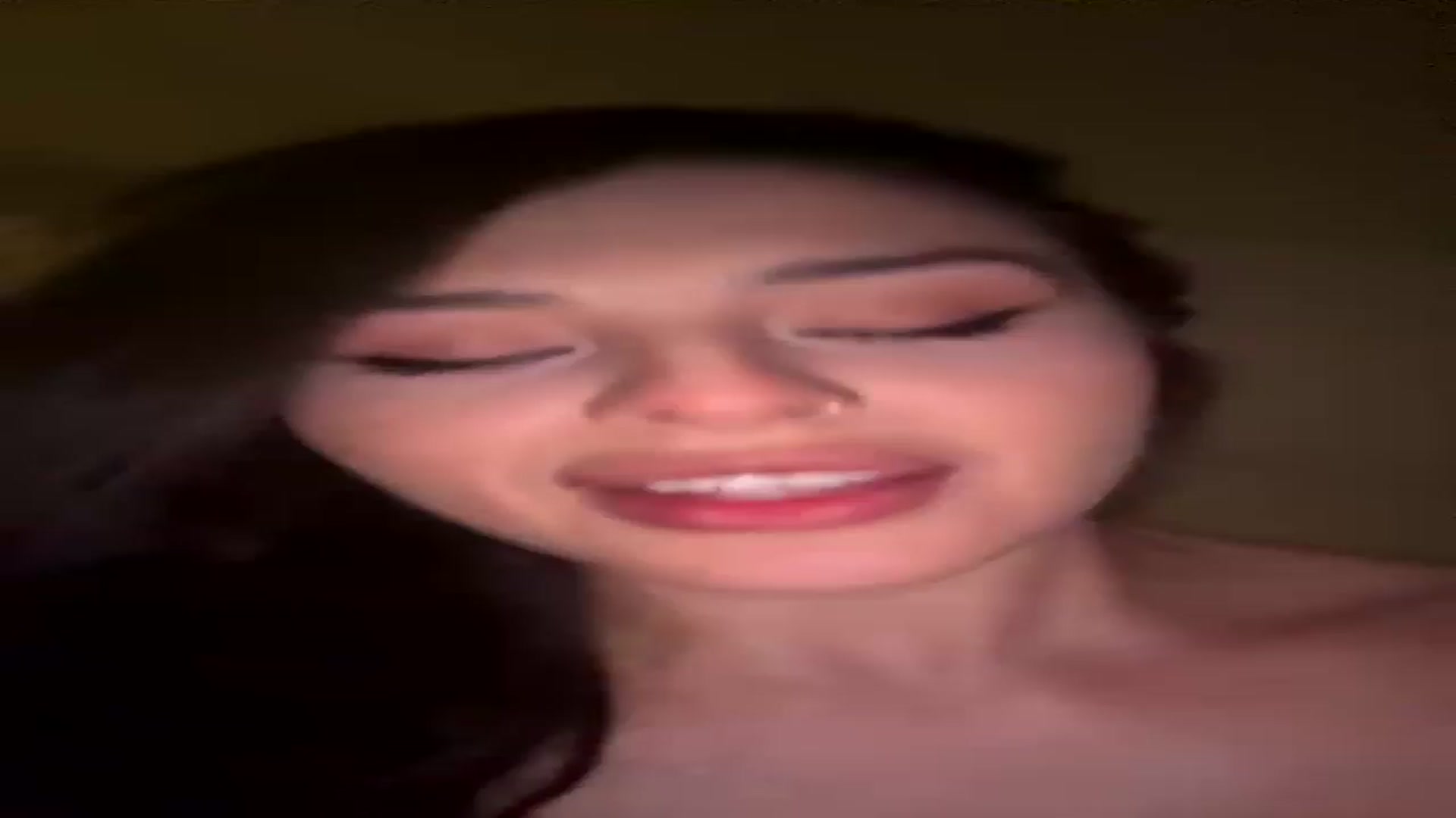 Gallery image thumbnail from Arabella4's myfreecams stream on, 07/14/2024, 09:48 image 12 of 20