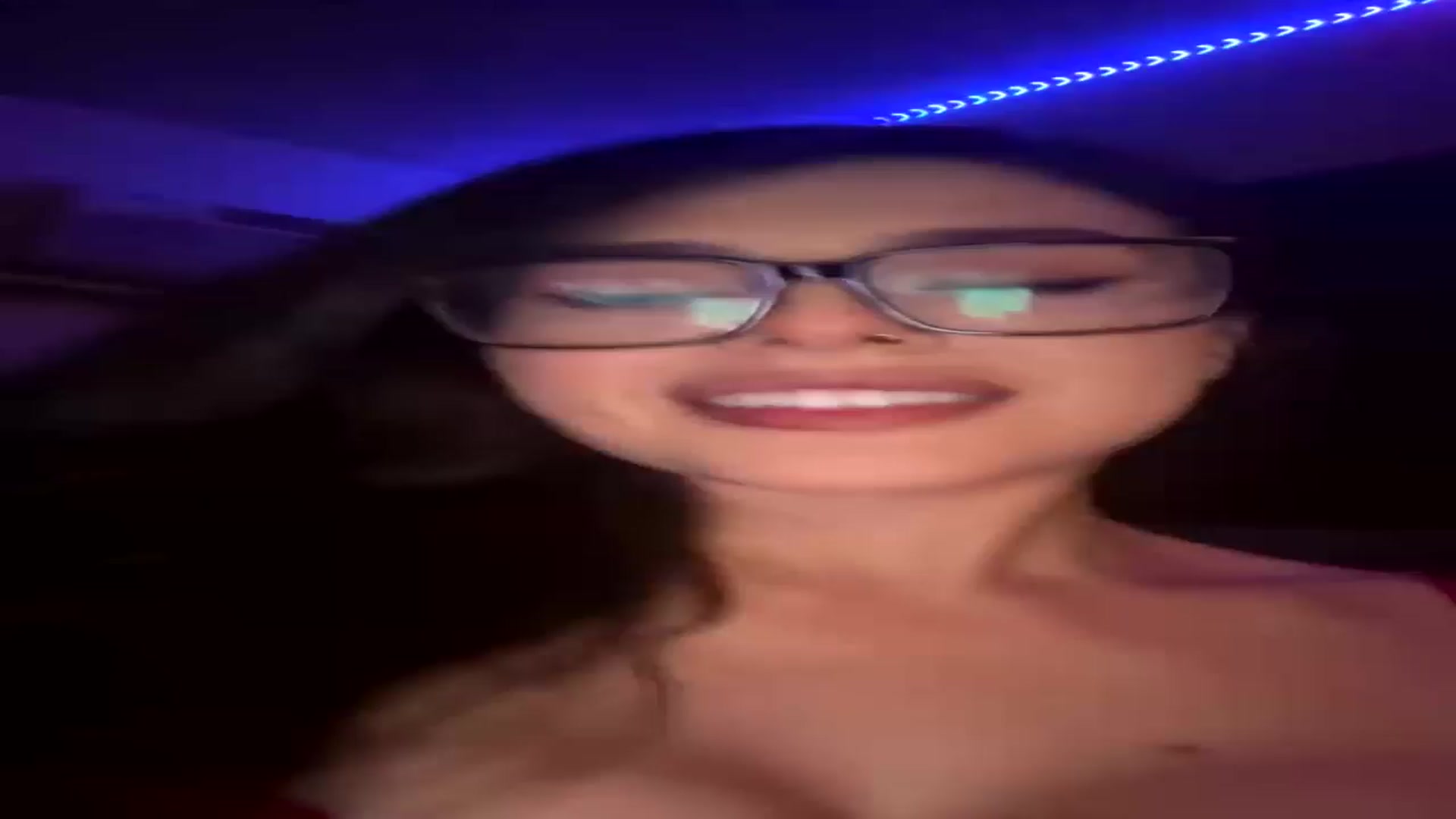 Gallery image thumbnail from Arabella4's myfreecams stream on, 07/14/2024, 09:48 image 18 of 20