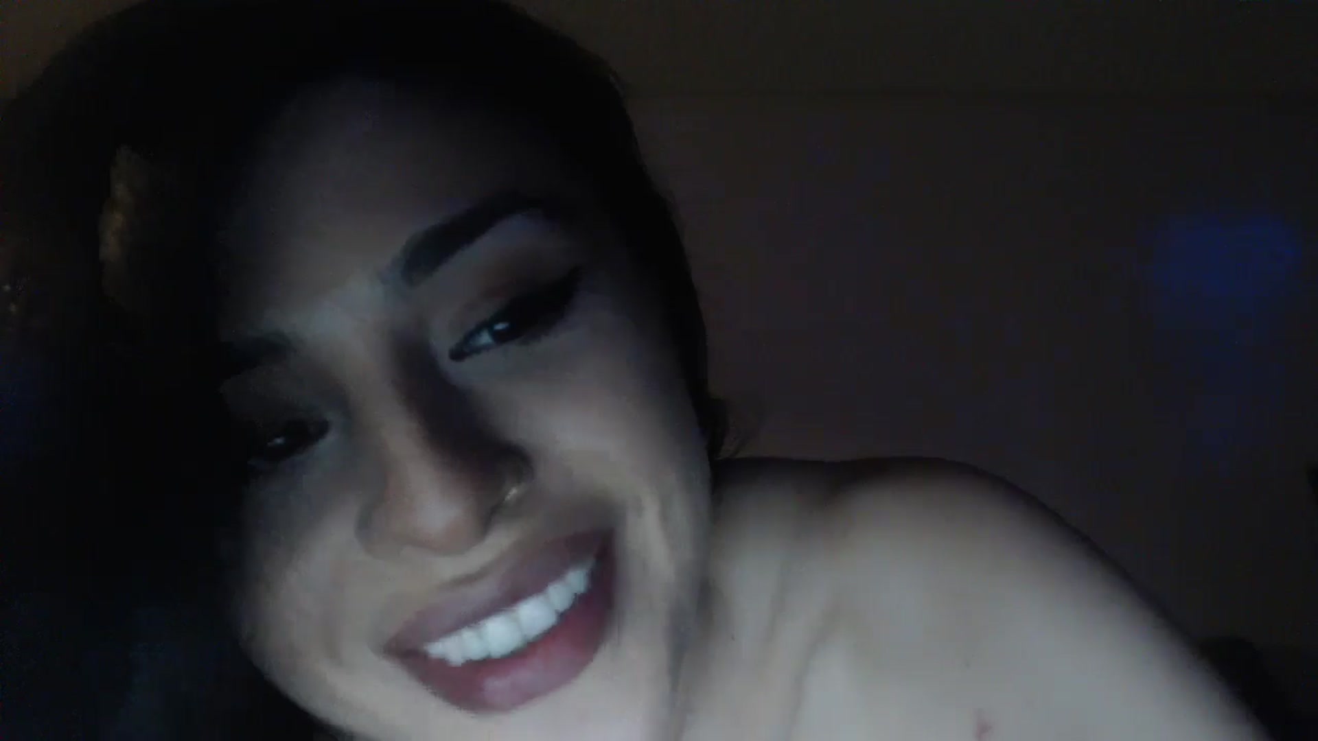 Gallery image thumbnail from Arabella4's myfreecams stream on, 07/14/2024, 10:34 image 18 of 20