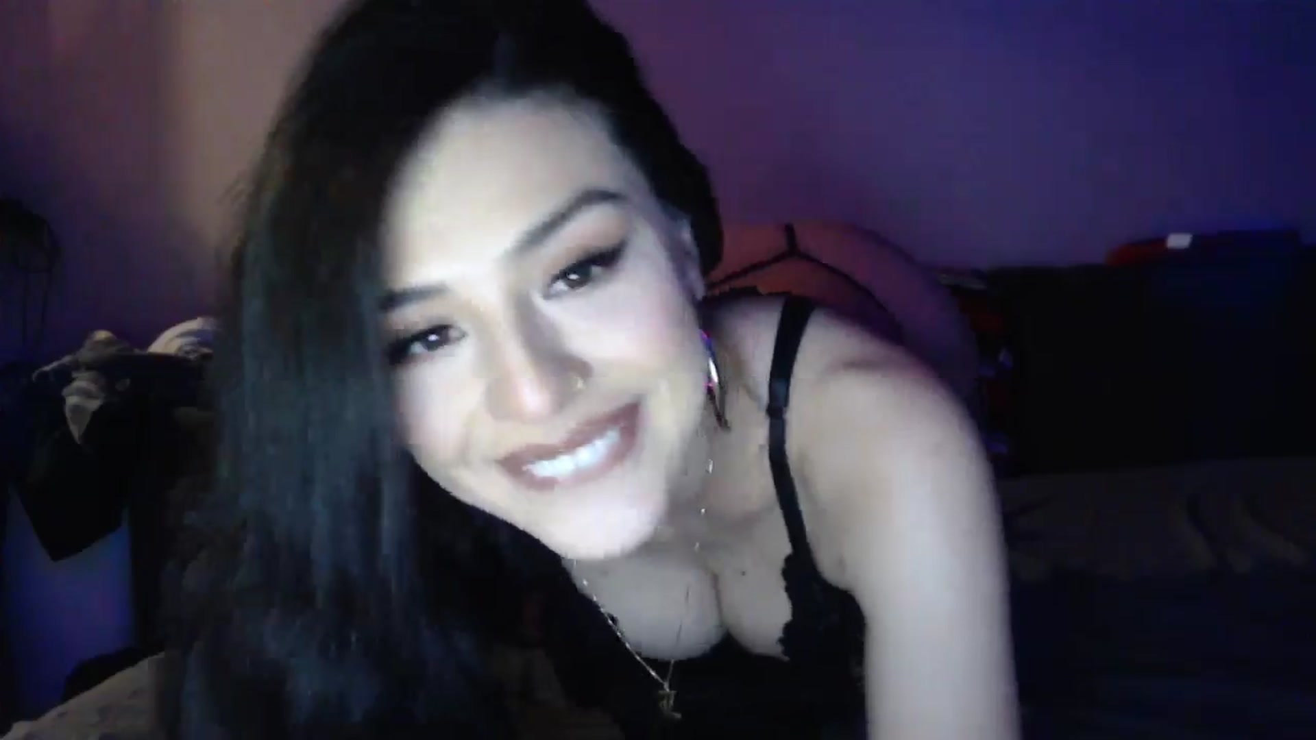 Gallery image thumbnail from Arabella4's myfreecams stream on, 07/15/2024, 08:46 image 2 of 20