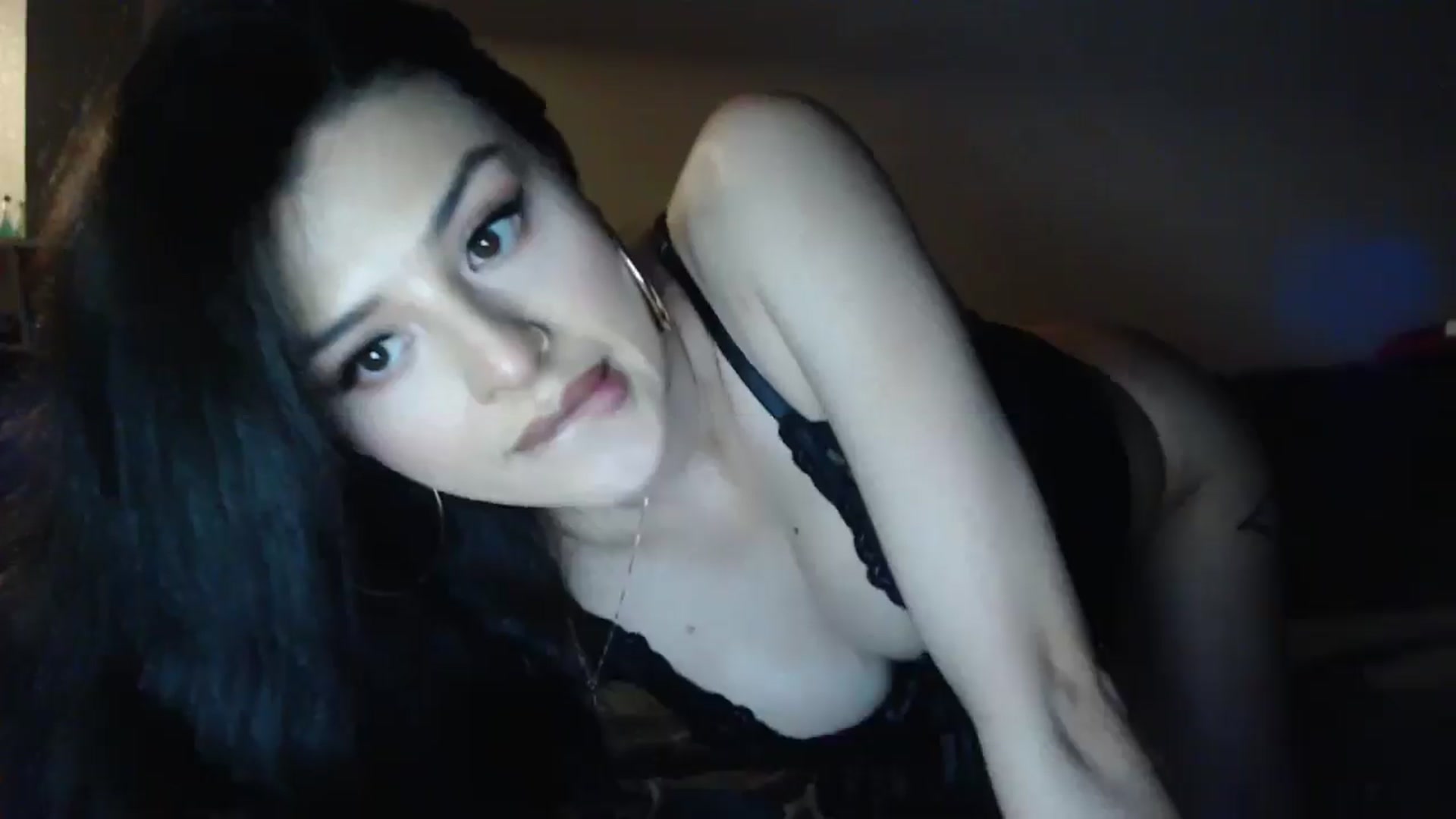 Gallery image thumbnail from Arabella4's myfreecams stream on, 07/15/2024, 09:28 image 7 of 20