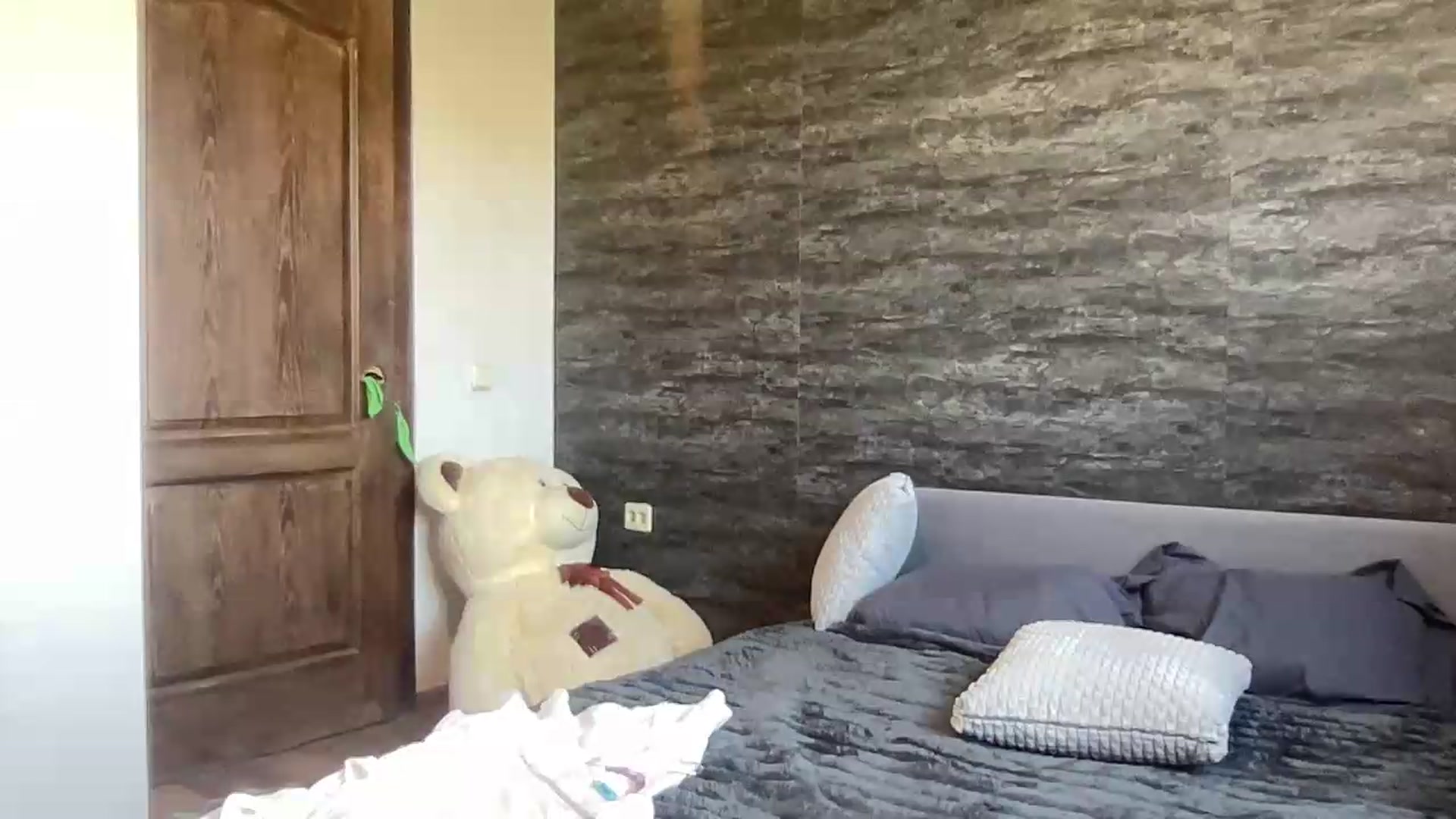 Gallery image thumbnail from ArabellaReed's myfreecams stream on, 08/16/2026, 11:08 image 3 of 20