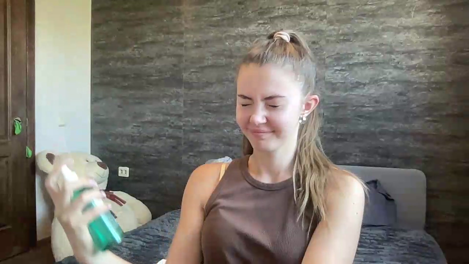 Gallery image thumbnail from ArabellaReed's myfreecams stream on, 08/16/2026, 11:08 image 6 of 20